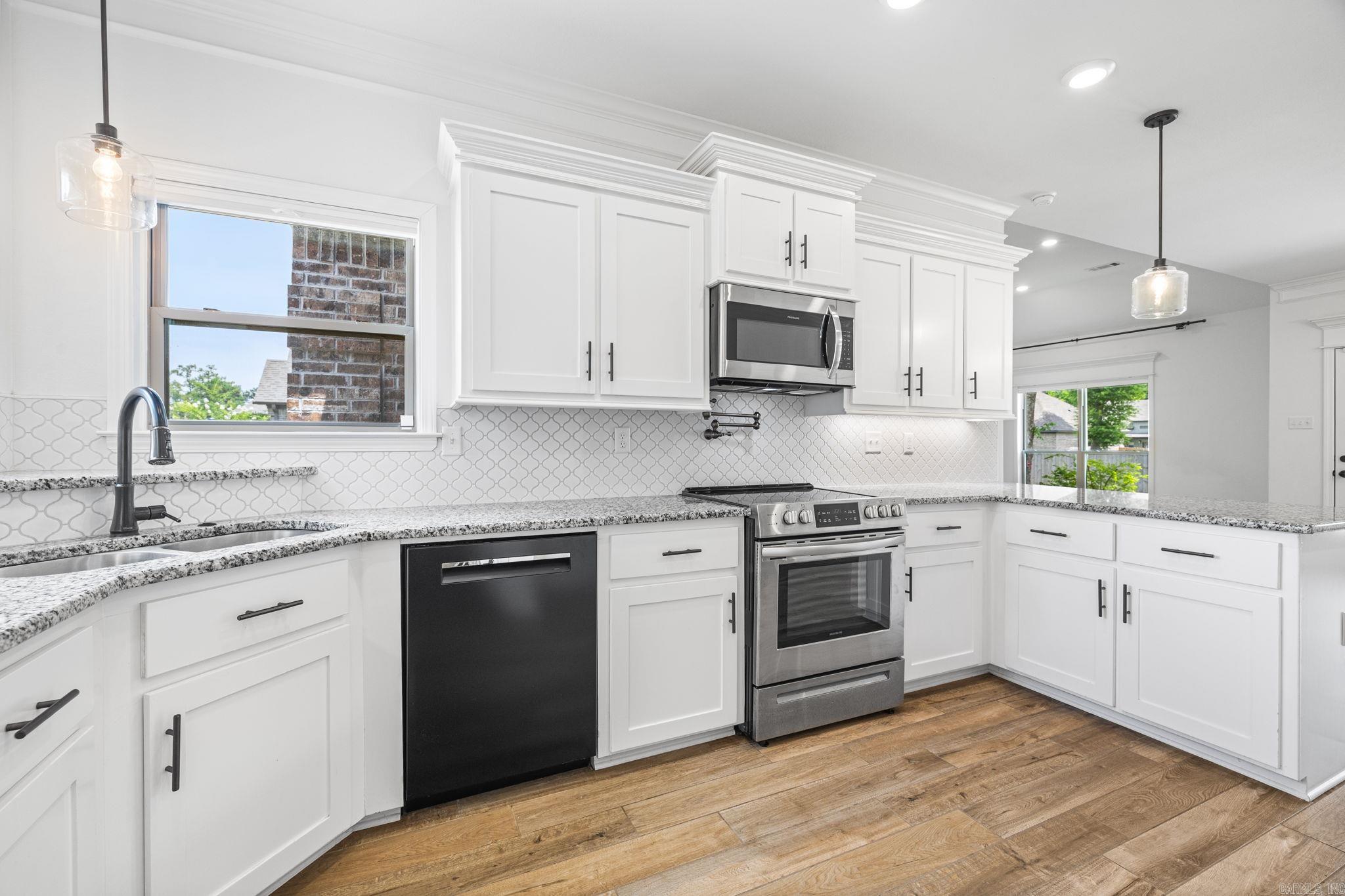 HIDDEN VALLEY ESTATES - Residential