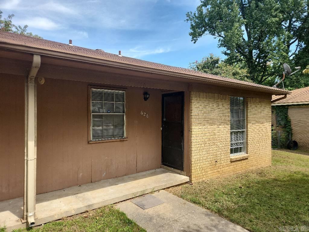 Great Investment Opportunity,  Property being sold as is,  No Sellers Property Disclsoure.  Financial will be available to qualified buyers