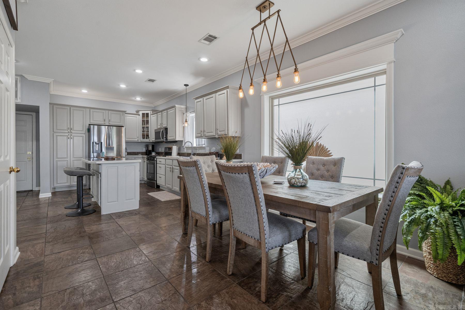 MAJESTIC LAKE VILLAGE TOWNHOMES - Residential