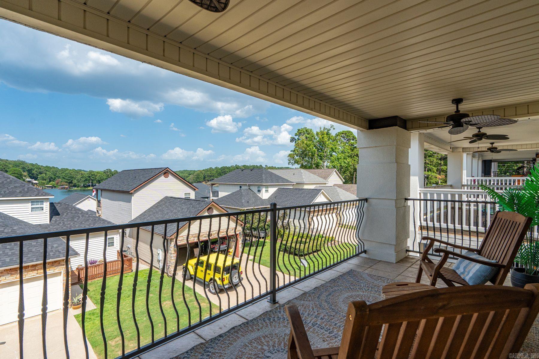 MAJESTIC LAKE VILLAGE TOWNHOMES - Residential
