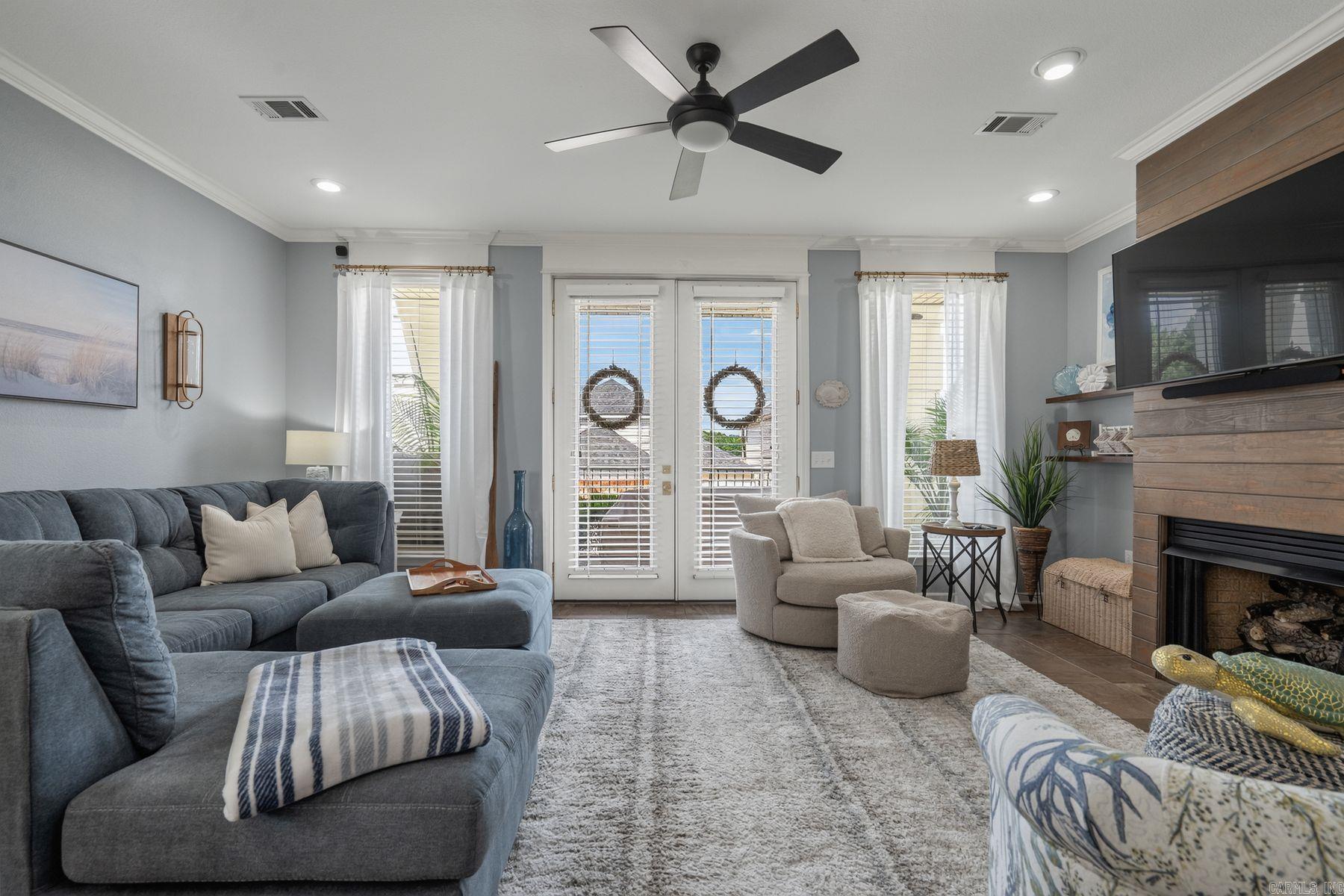 MAJESTIC LAKE VILLAGE TOWNHOMES - Residential