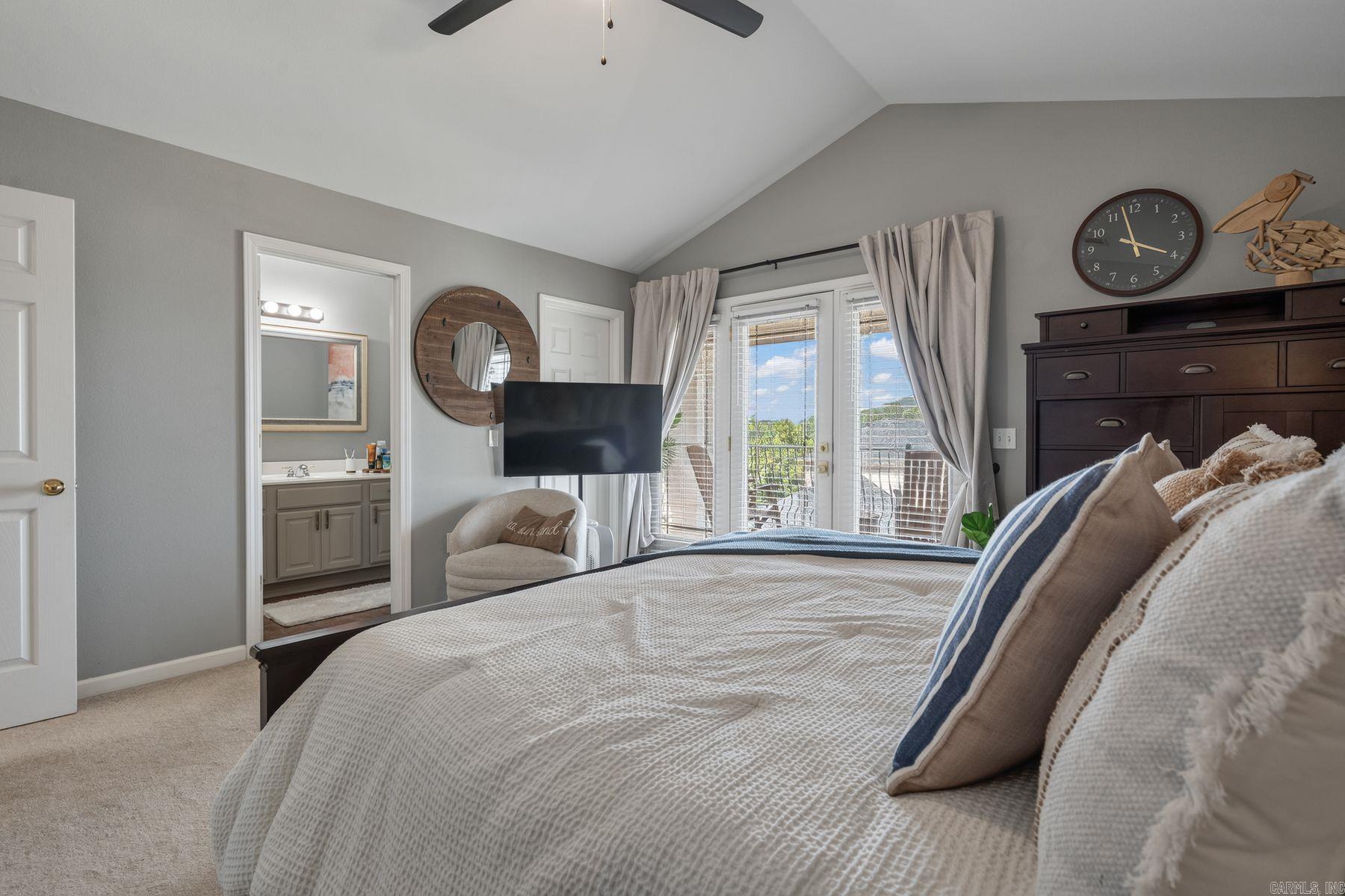 MAJESTIC LAKE VILLAGE TOWNHOMES - Residential
