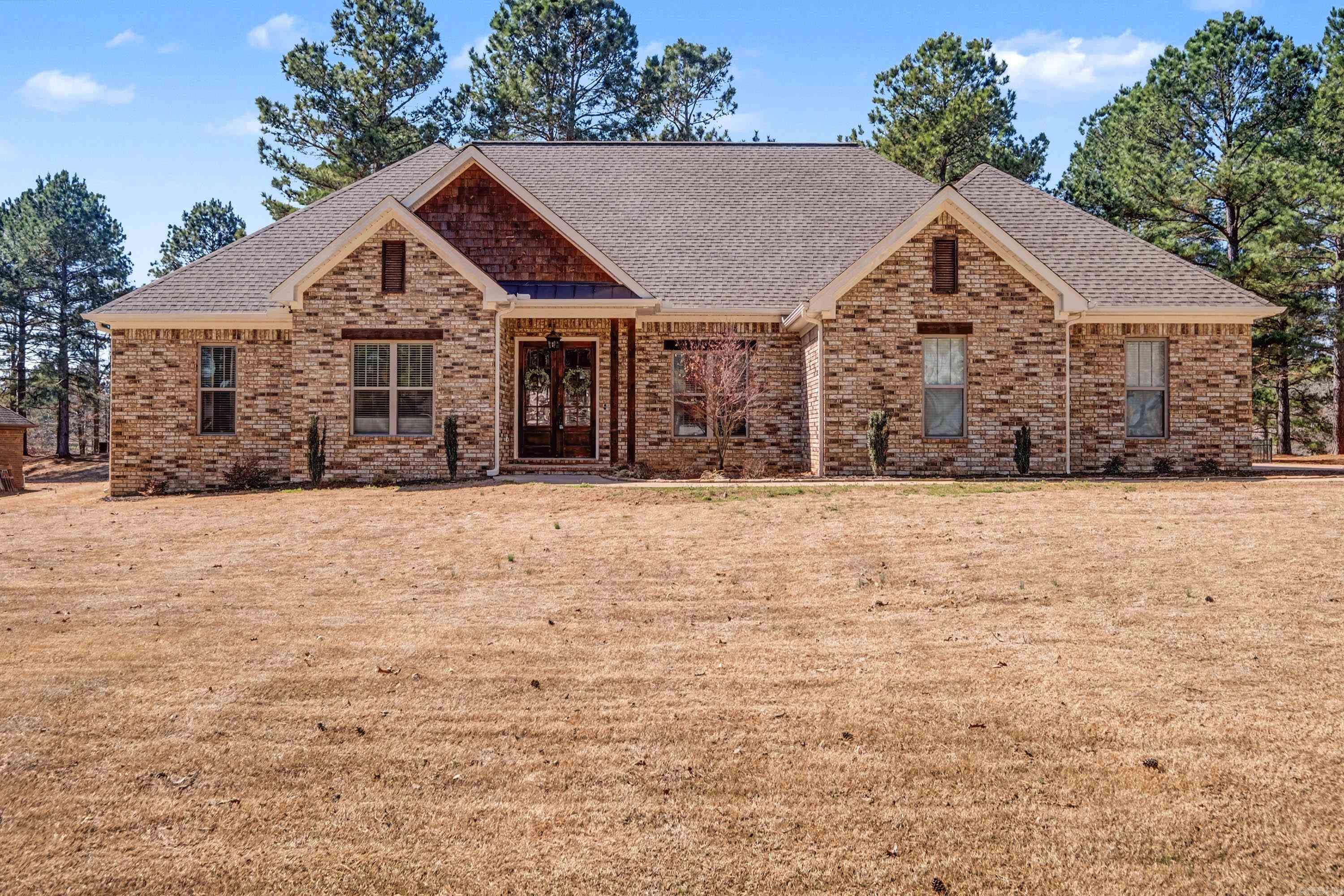 PLEASANT LAKE ESTATES - Residential
