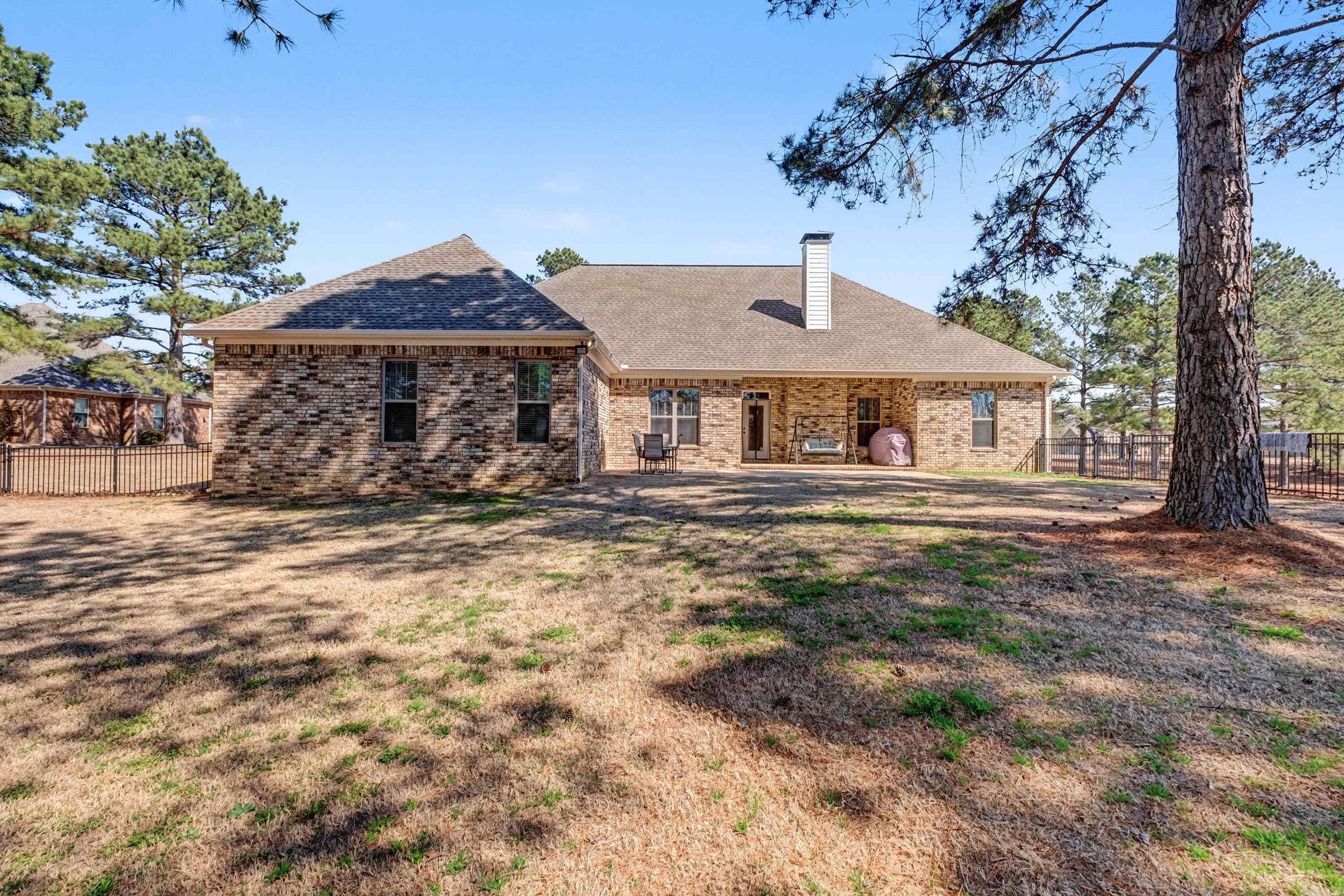 PLEASANT LAKE ESTATES - Residential