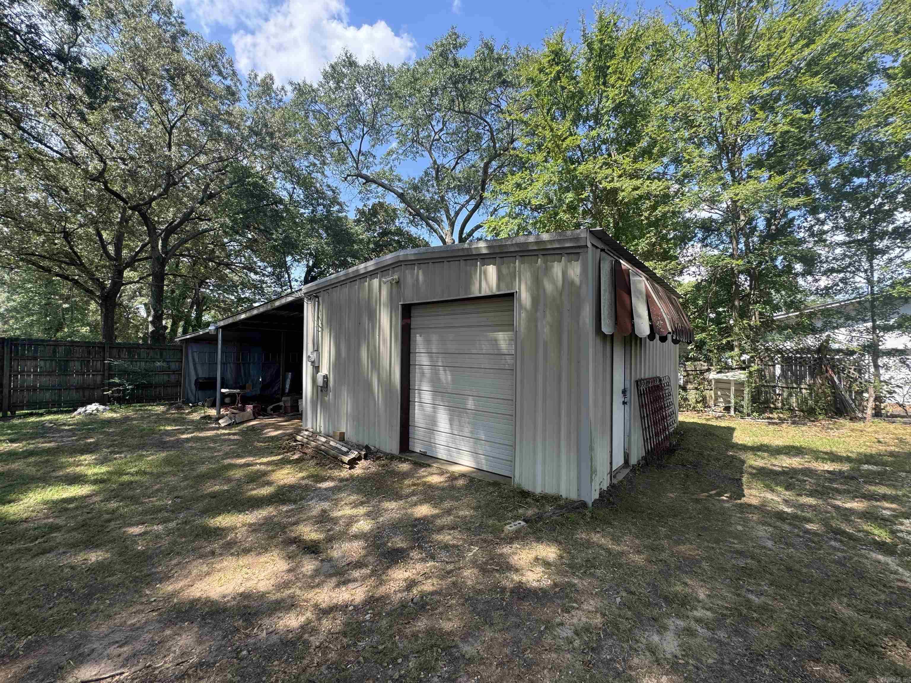 CITY ACREAGE C.C. - Residential