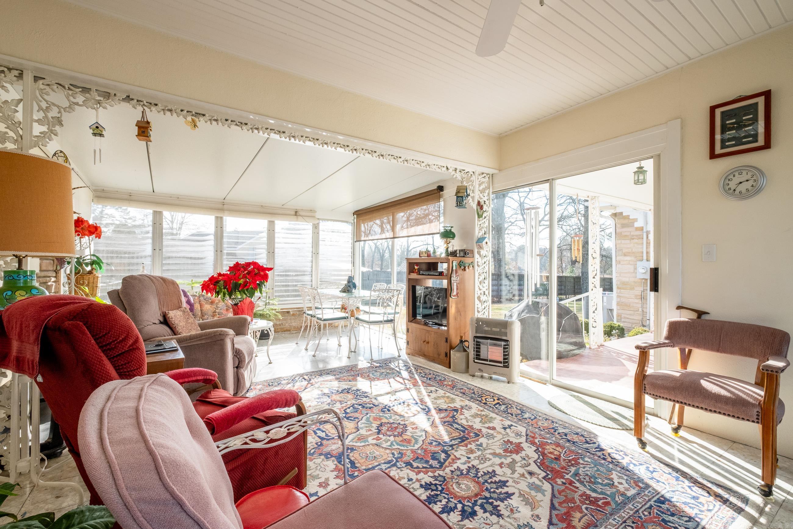 CITY ACREAGE C.C. - Residential