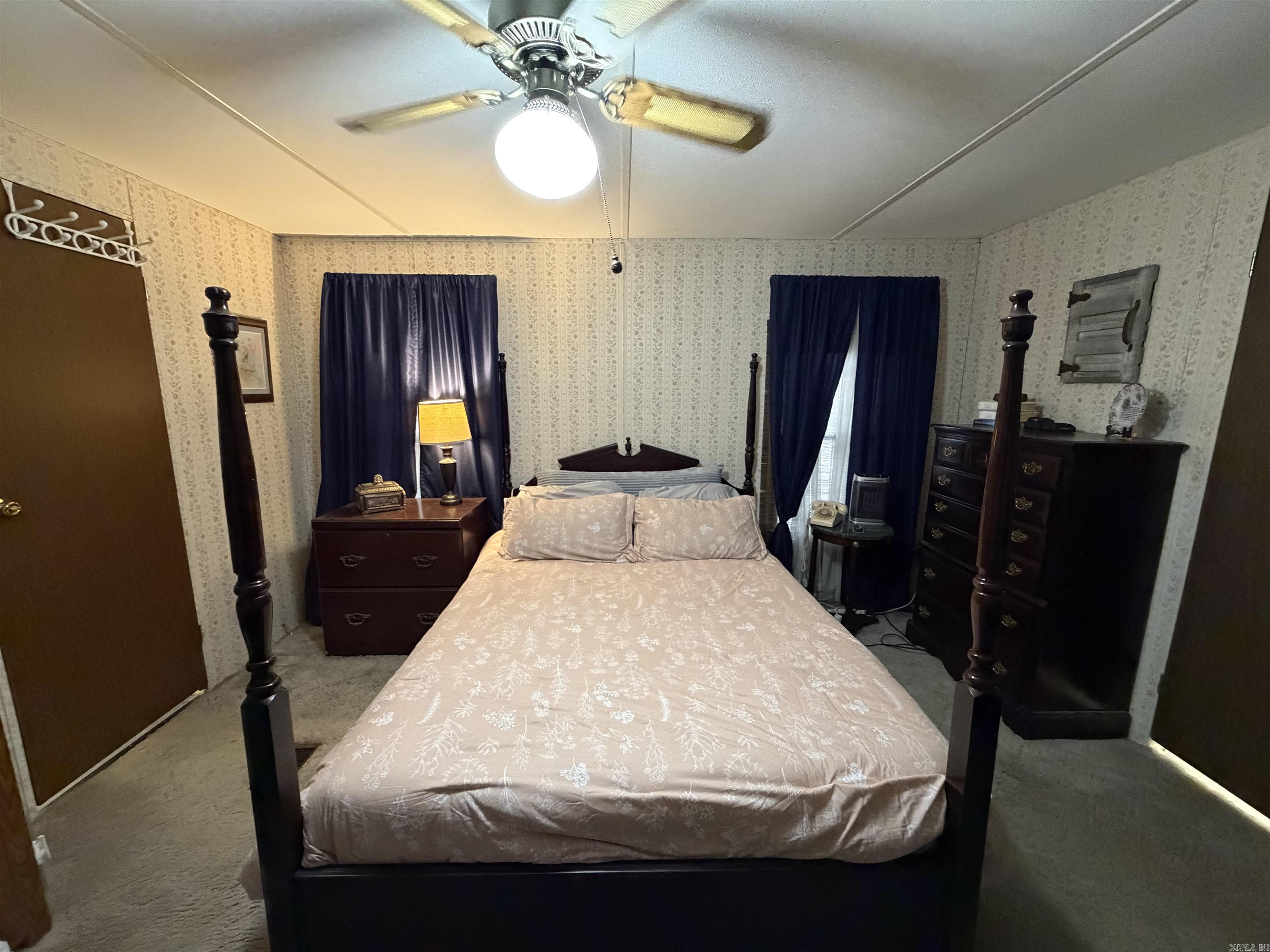 CEDAR FALLS - Residential