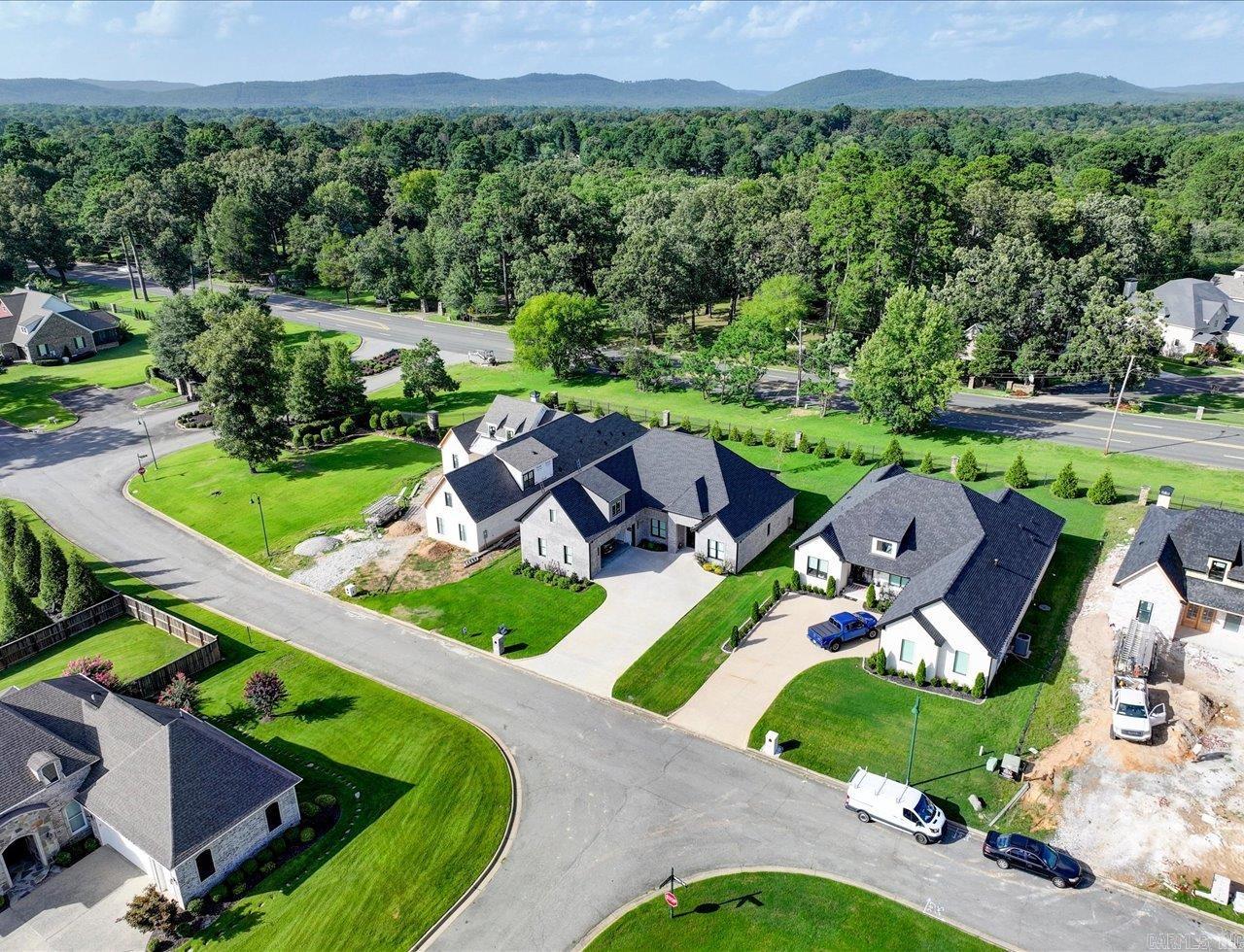 ARLINGTON PARK - Residential
