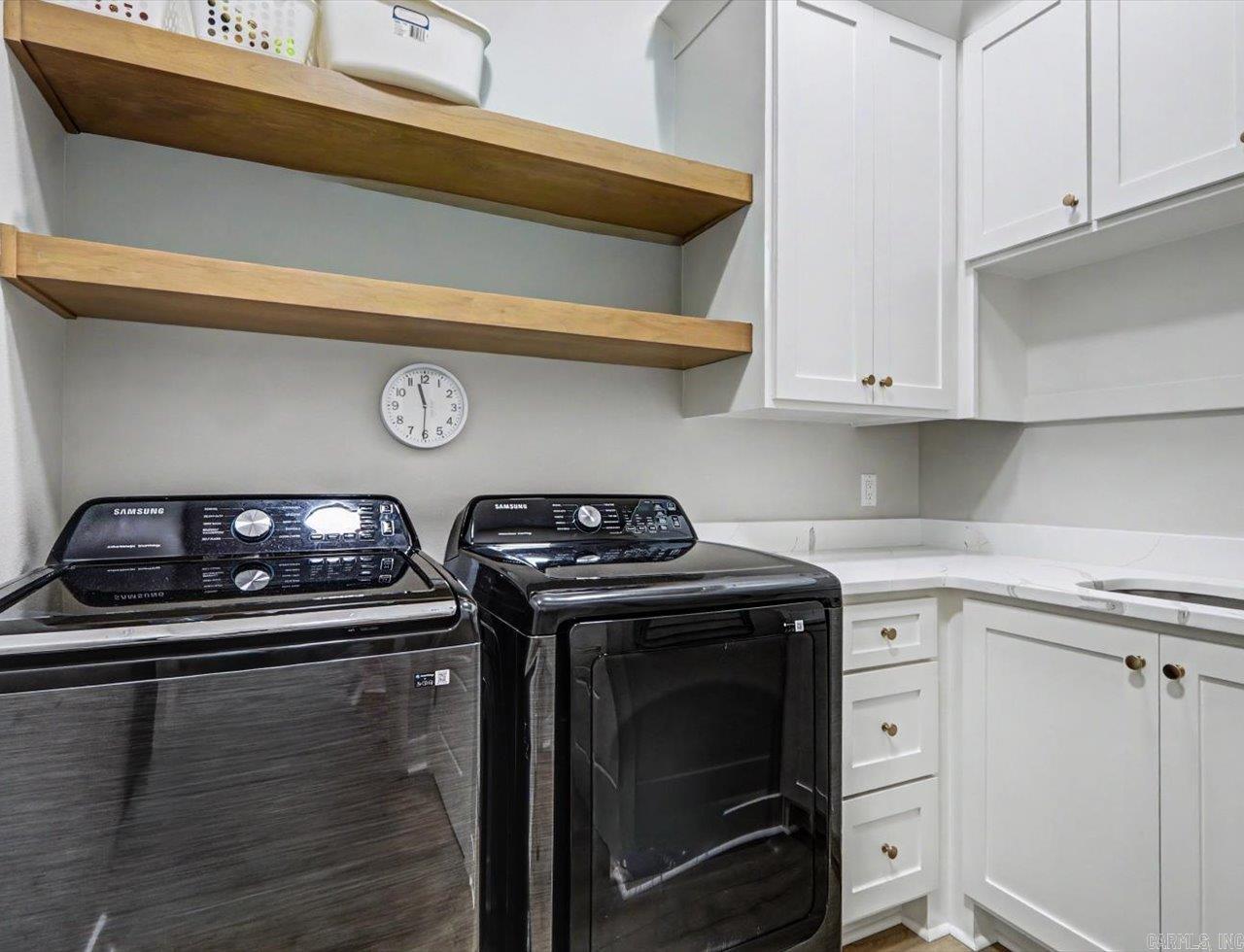 ARLINGTON PARK - Residential