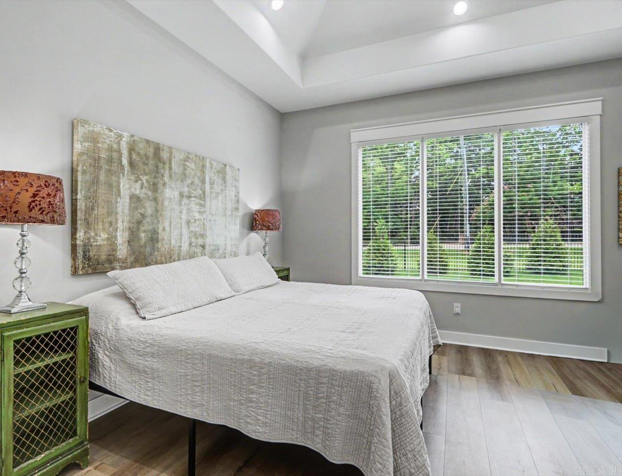 ARLINGTON PARK - Residential