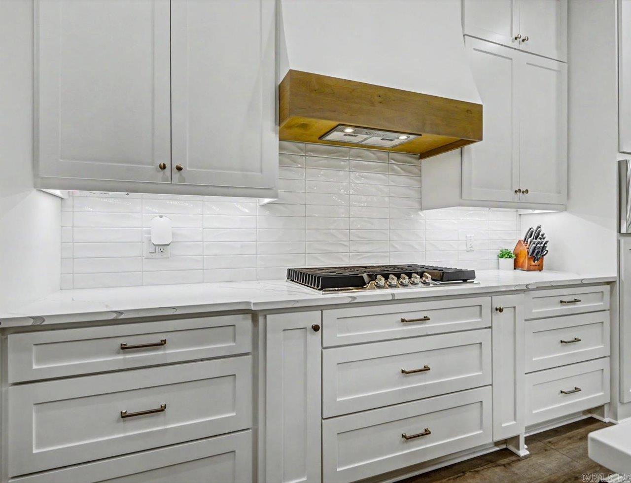 ARLINGTON PARK - Residential