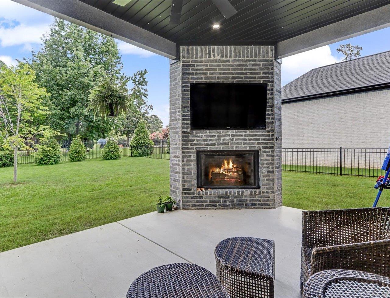 ARLINGTON PARK - Residential
