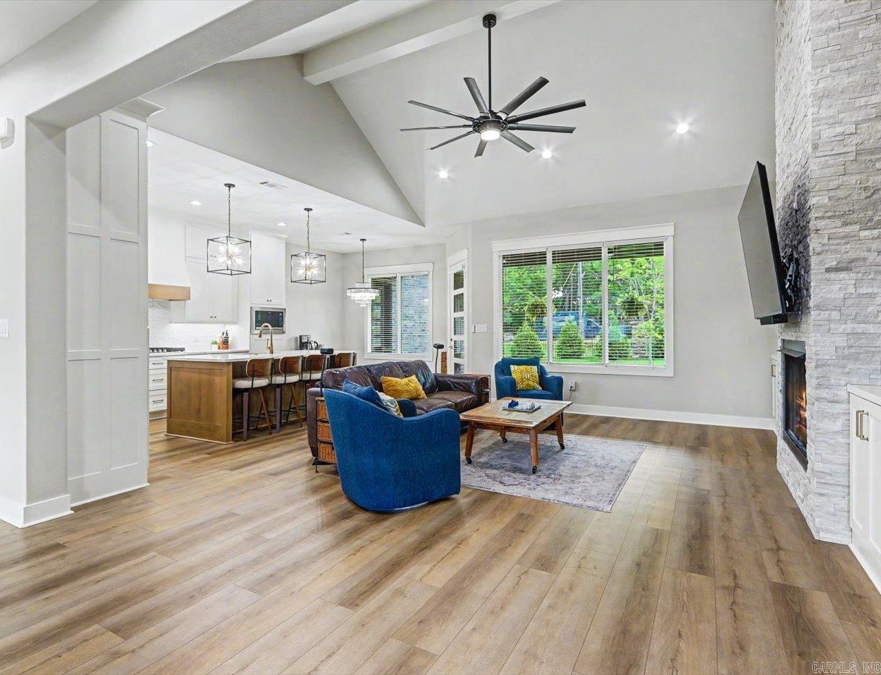 ARLINGTON PARK - Residential