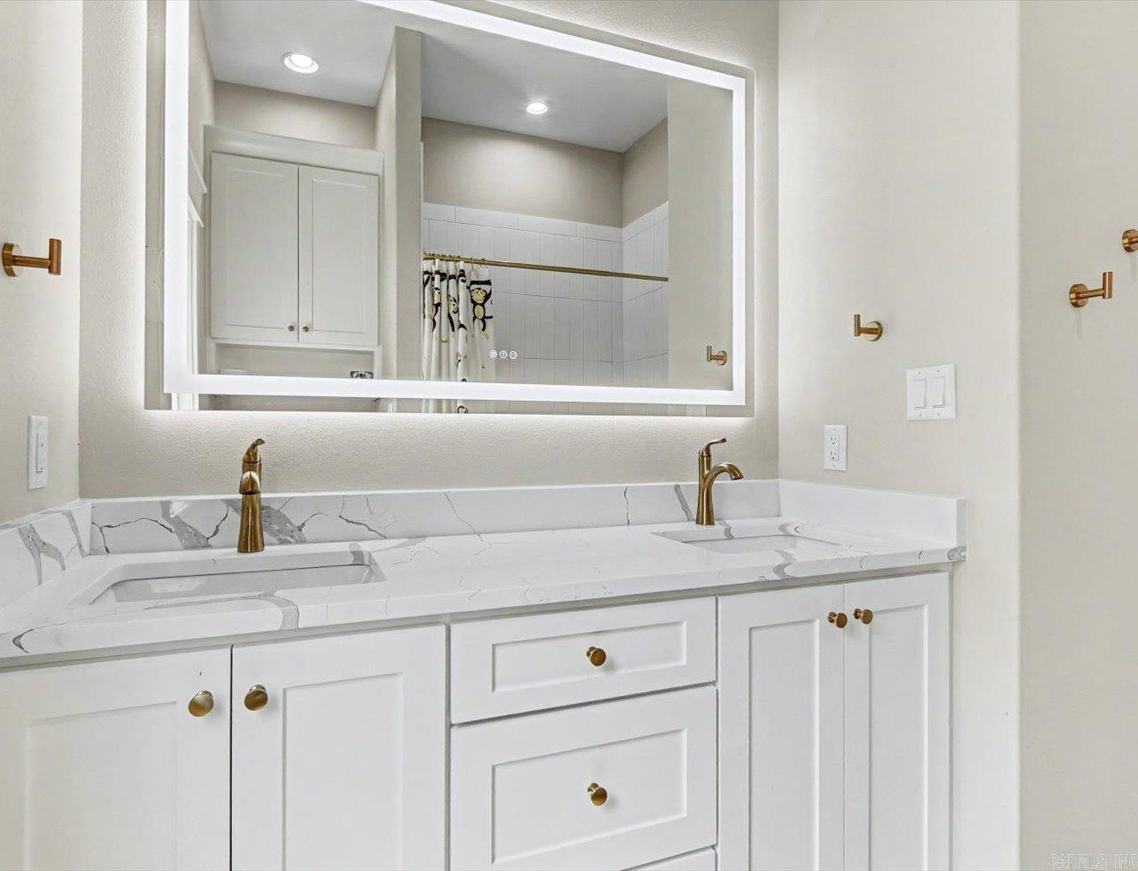 ARLINGTON PARK - Residential