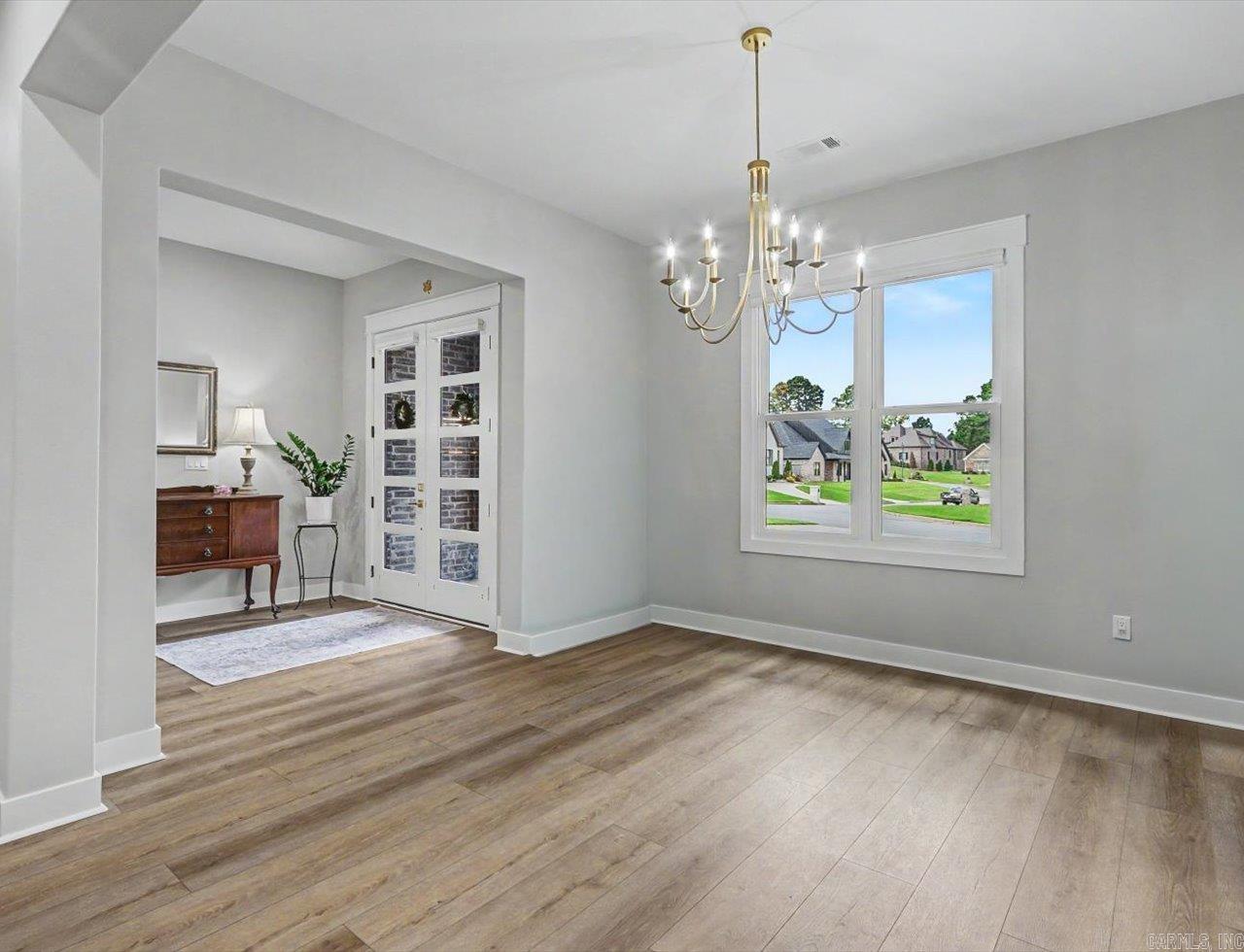 ARLINGTON PARK - Residential