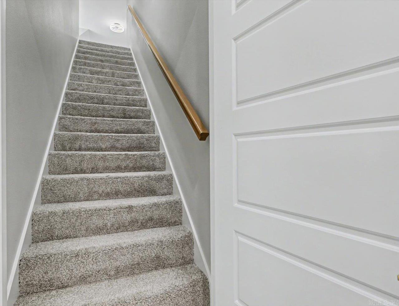 ARLINGTON PARK - Residential