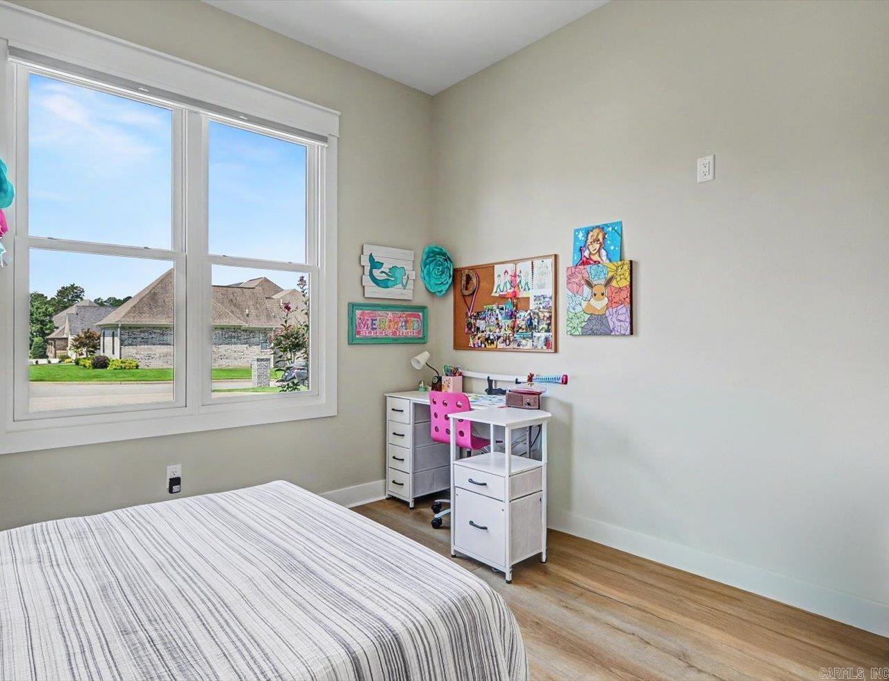 ARLINGTON PARK - Residential