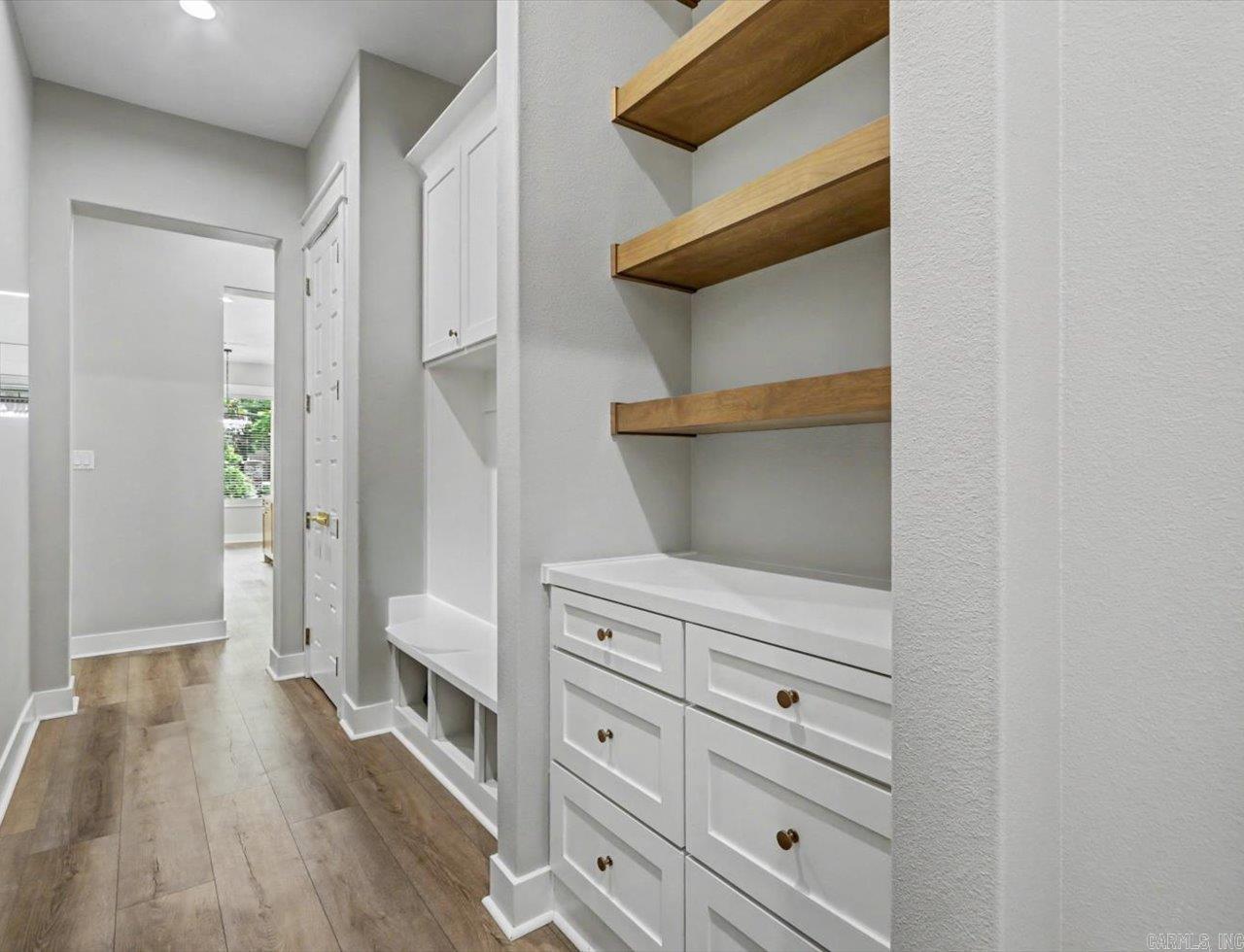 ARLINGTON PARK - Residential