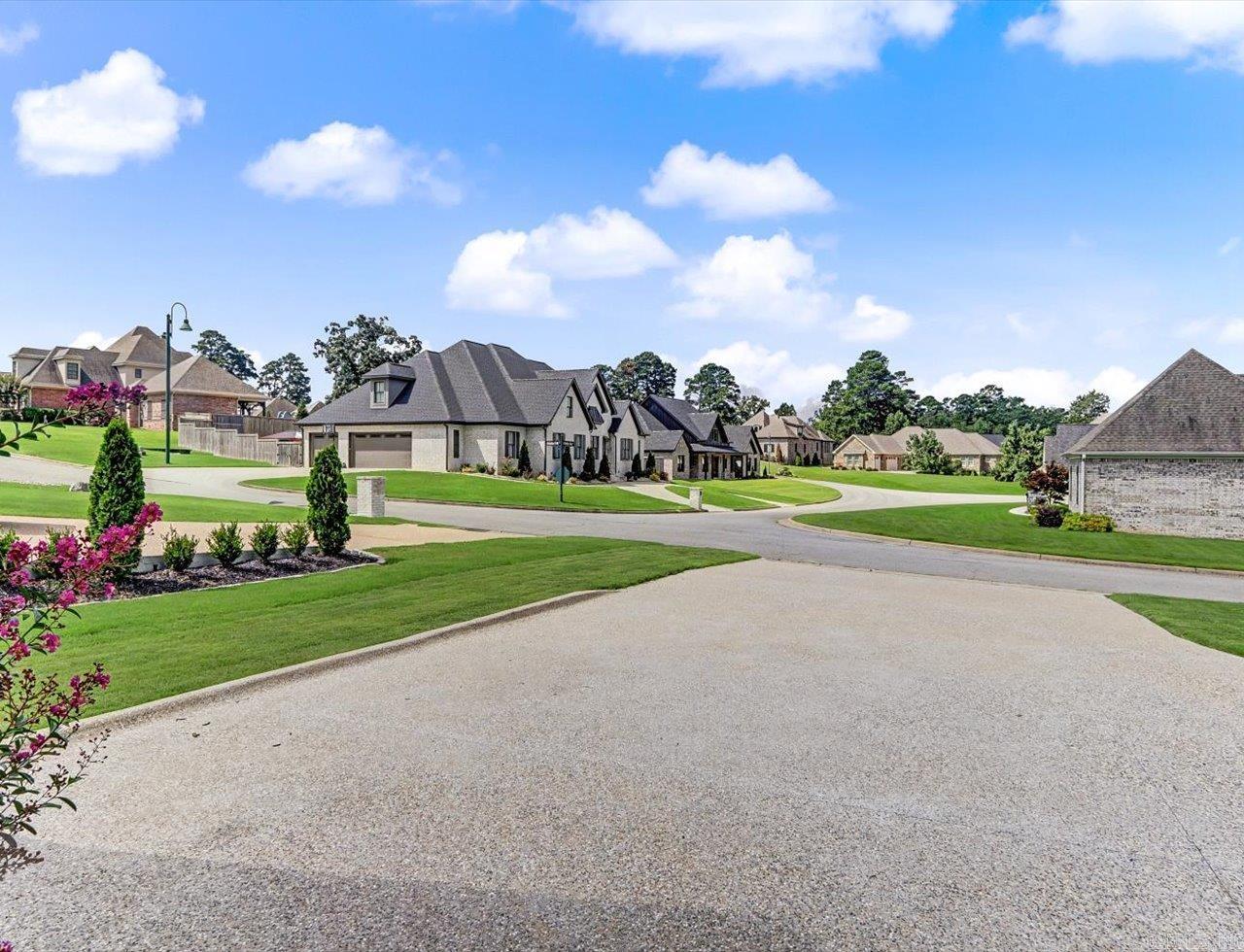 ARLINGTON PARK - Residential