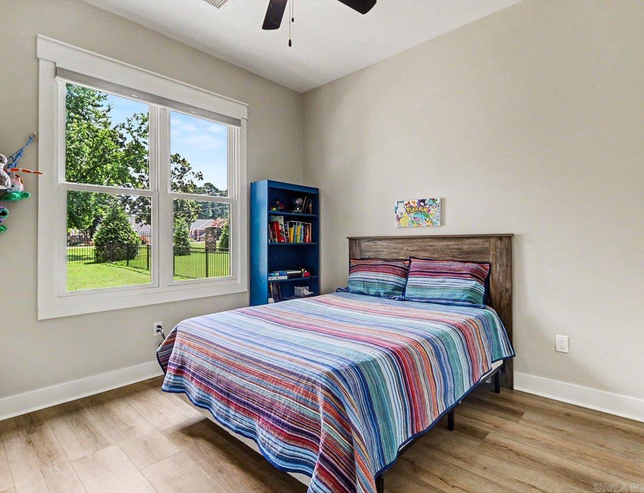ARLINGTON PARK - Residential
