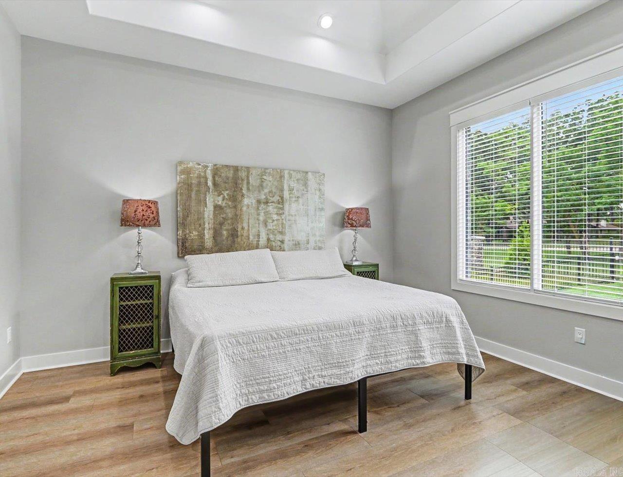 ARLINGTON PARK - Residential