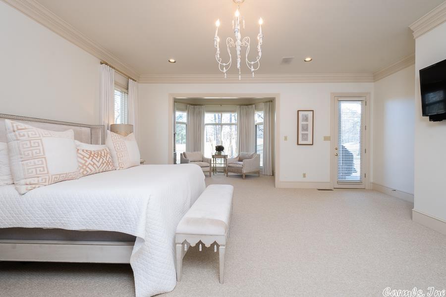 CHENAL VALLEY BRETAGNE CIRCLE - Residential
