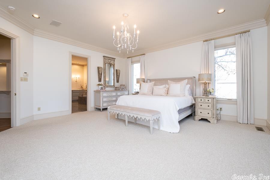 CHENAL VALLEY BRETAGNE CIRCLE - Residential