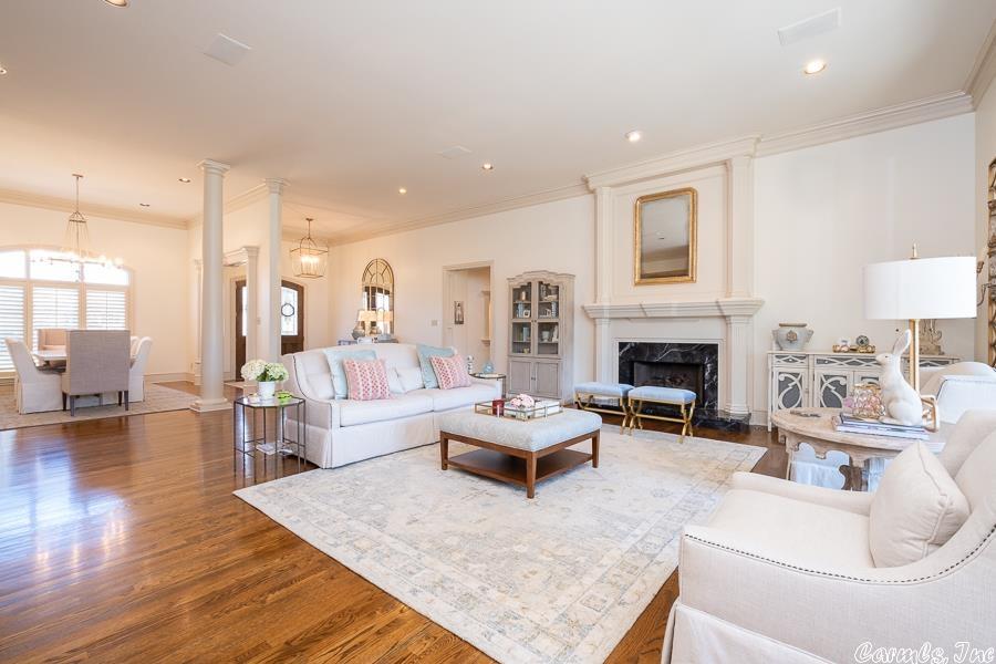 CHENAL VALLEY BRETAGNE CIRCLE - Residential