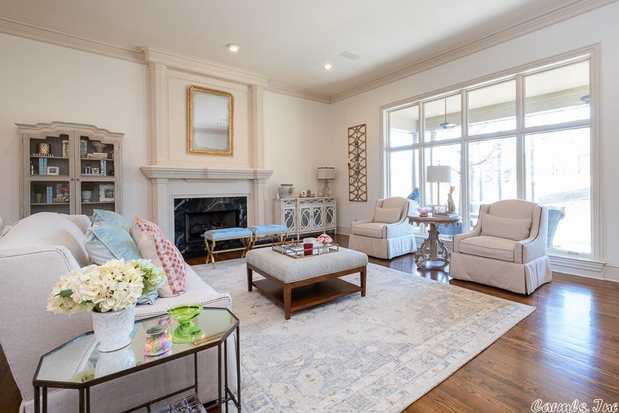 CHENAL VALLEY BRETAGNE CIRCLE - Residential