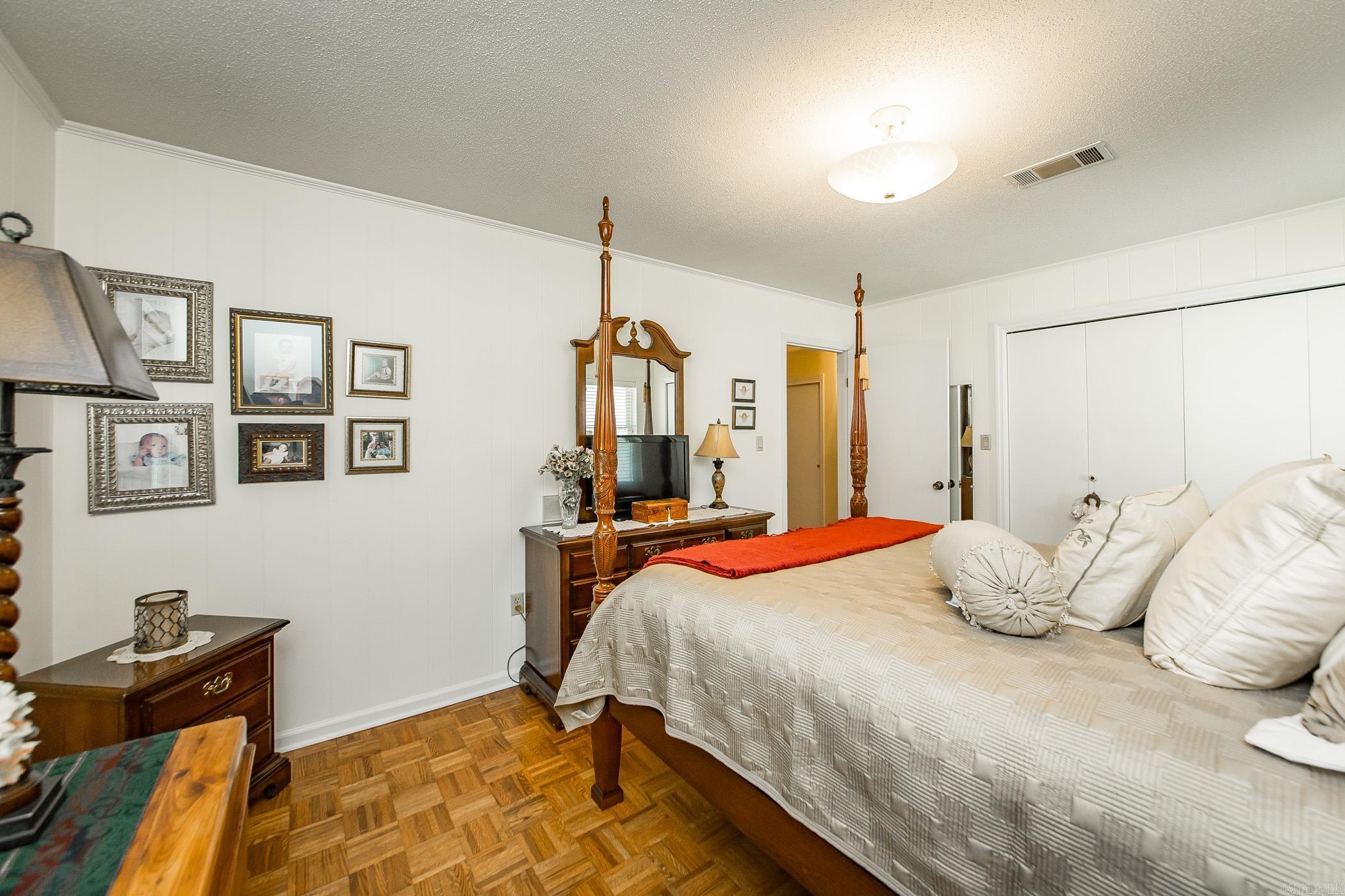 INTERLOCHEN ESTATES - LAKE - Residential