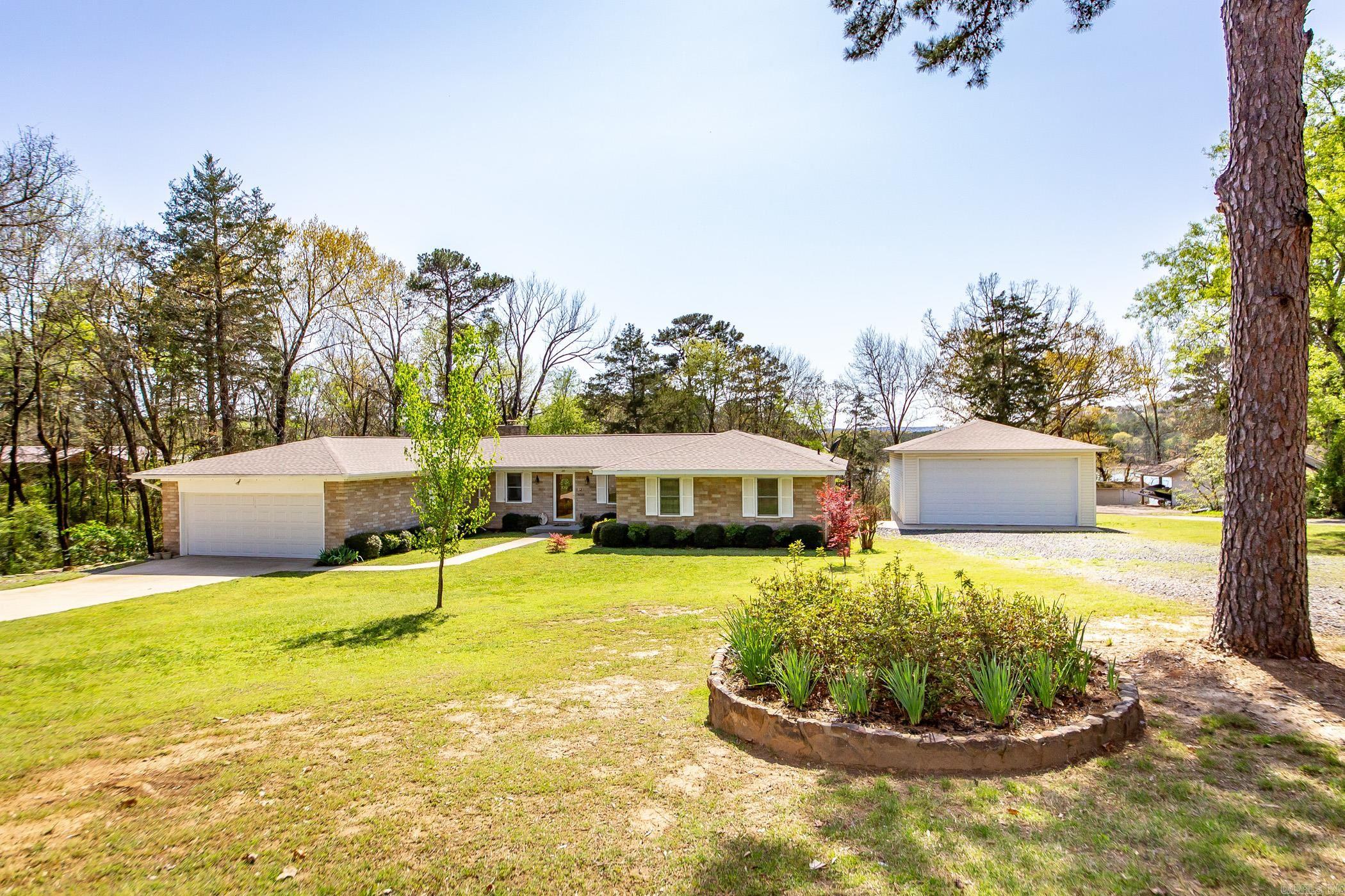 INTERLOCHEN ESTATES - LAKE - Residential
