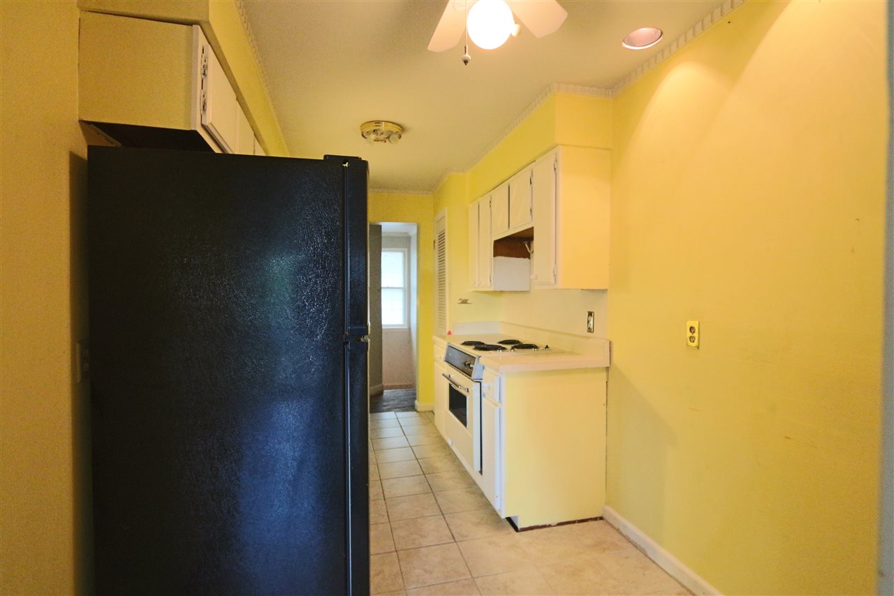 KAVANAUGH PLACE COND - Residential