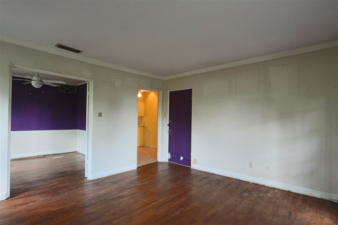 KAVANAUGH PLACE COND - Residential