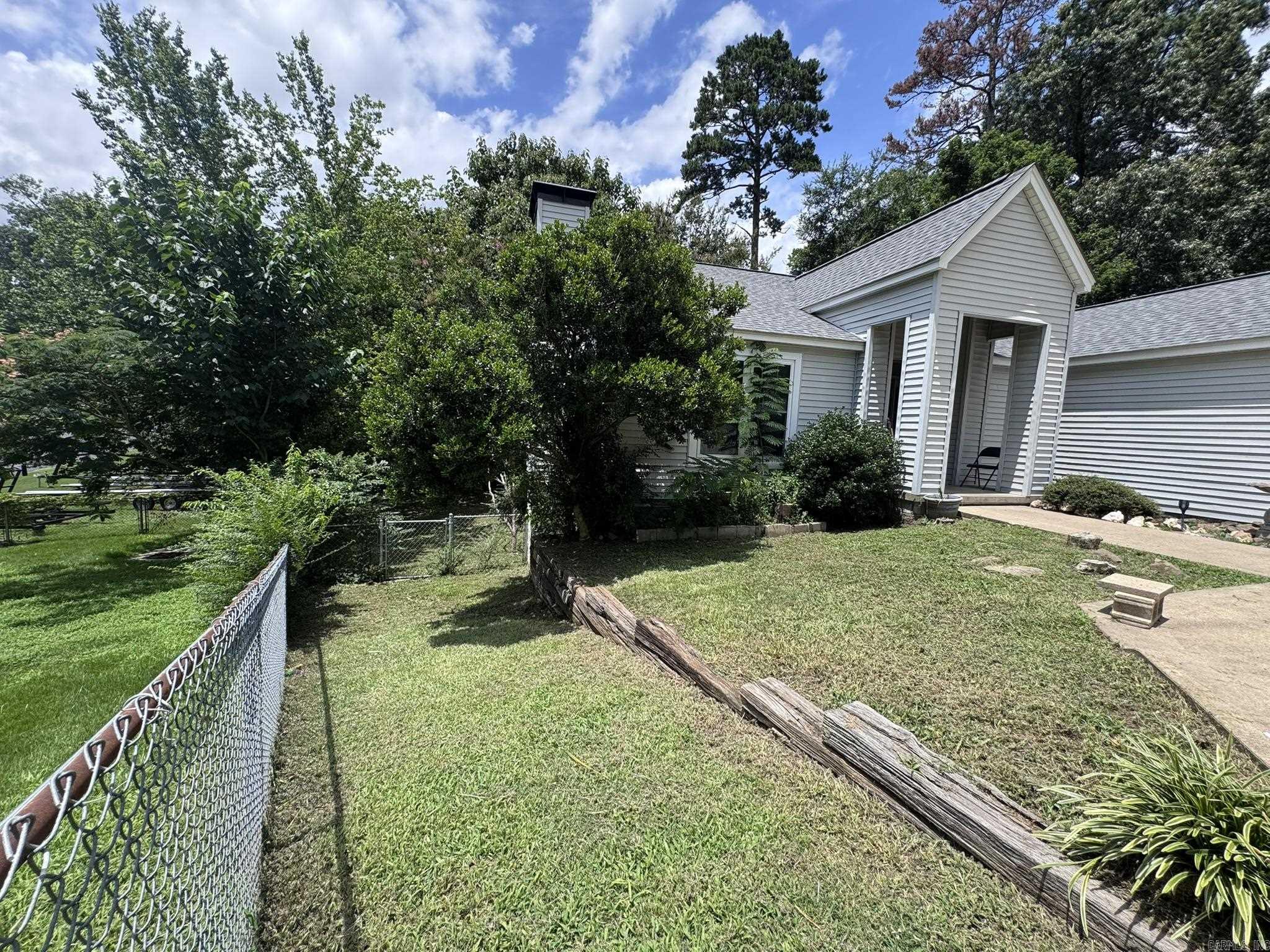 LAKESHORE HARBOR - Residential