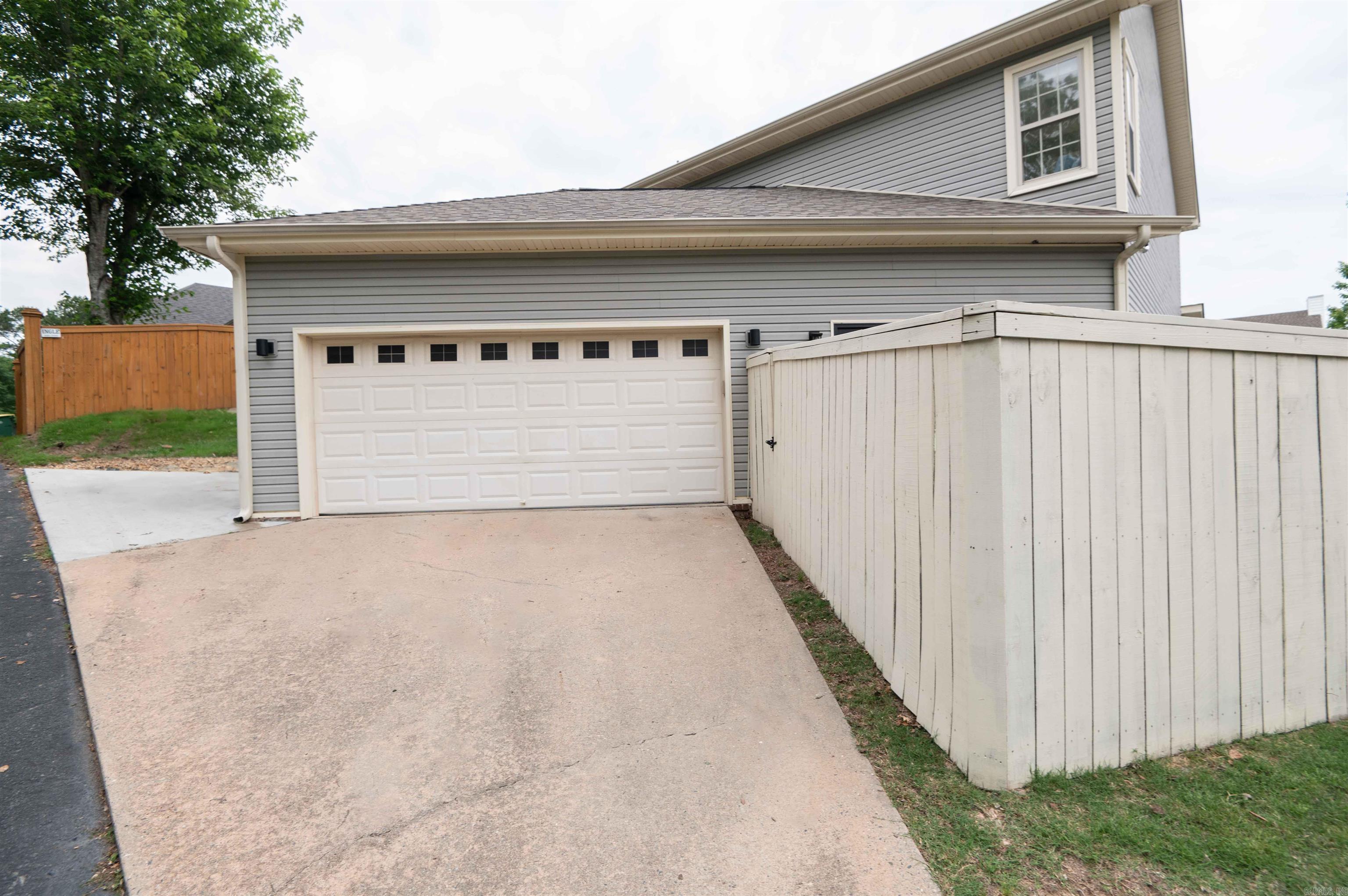 WOODLANDS EDGE - Residential