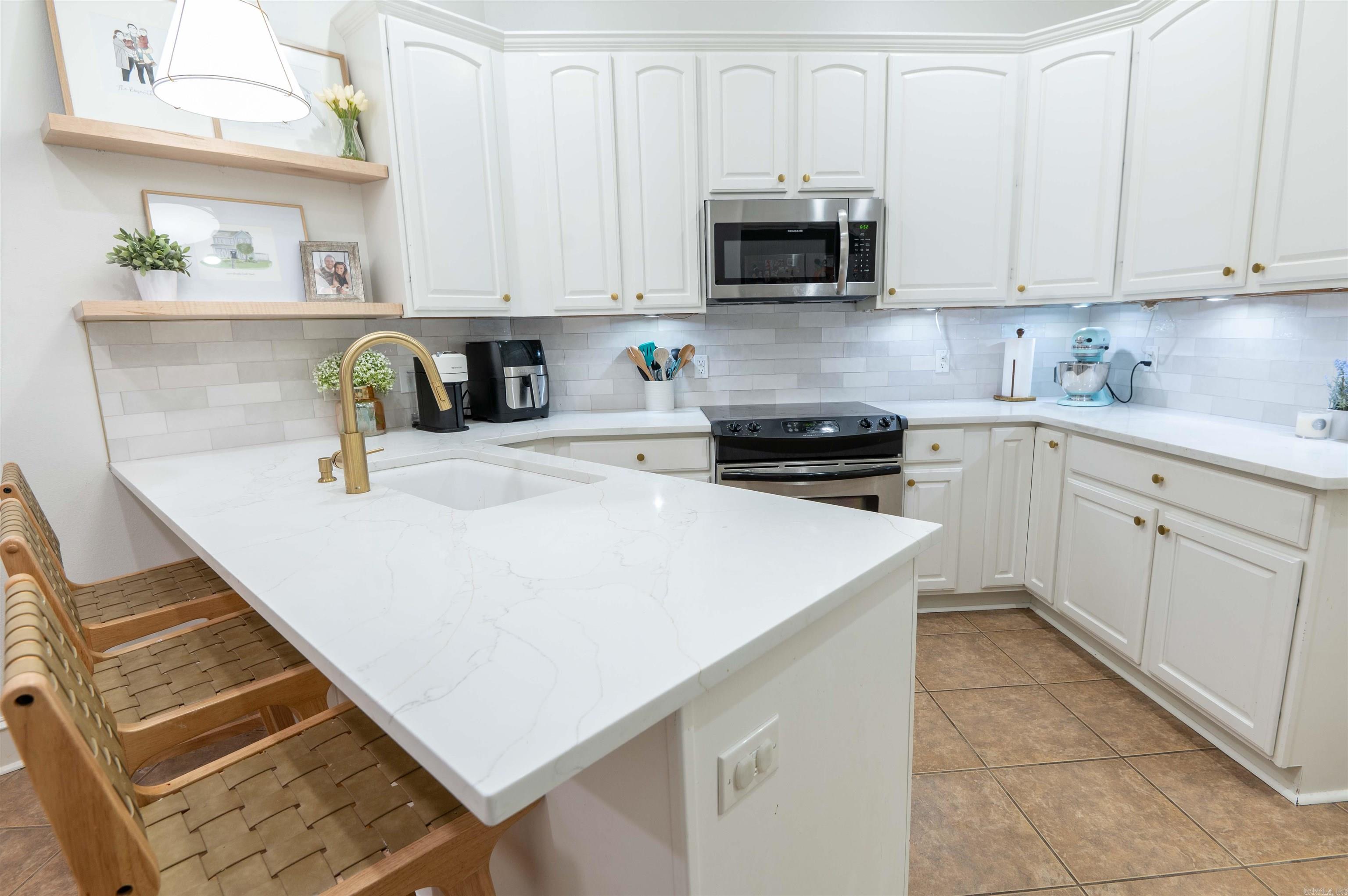 WOODLANDS EDGE - Residential