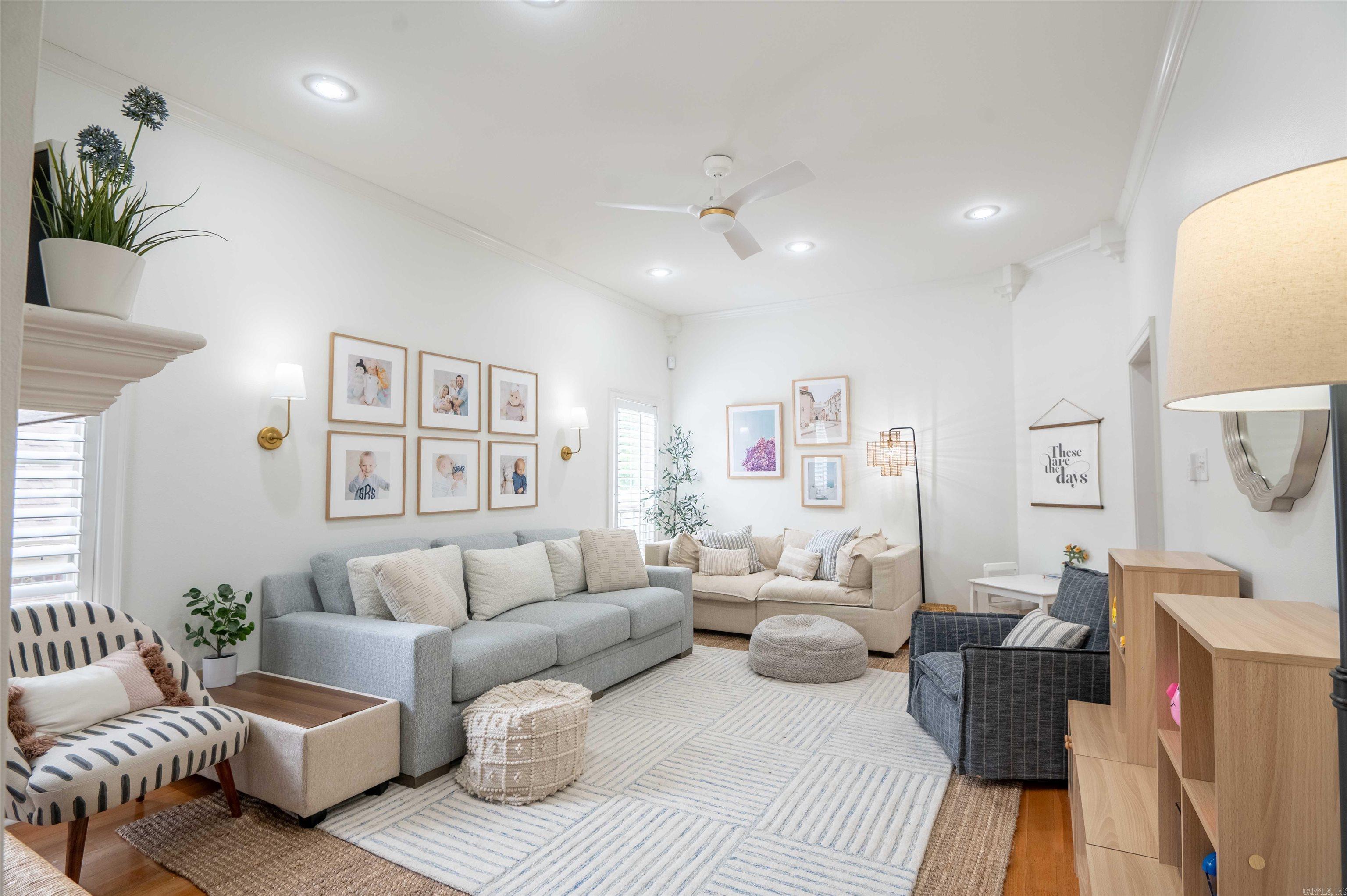 WOODLANDS EDGE - Residential