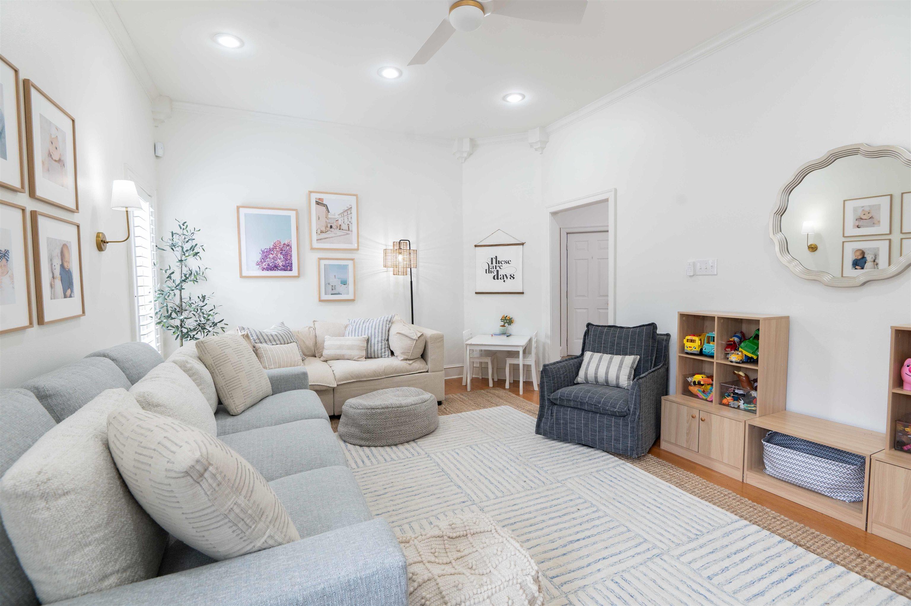 WOODLANDS EDGE - Residential