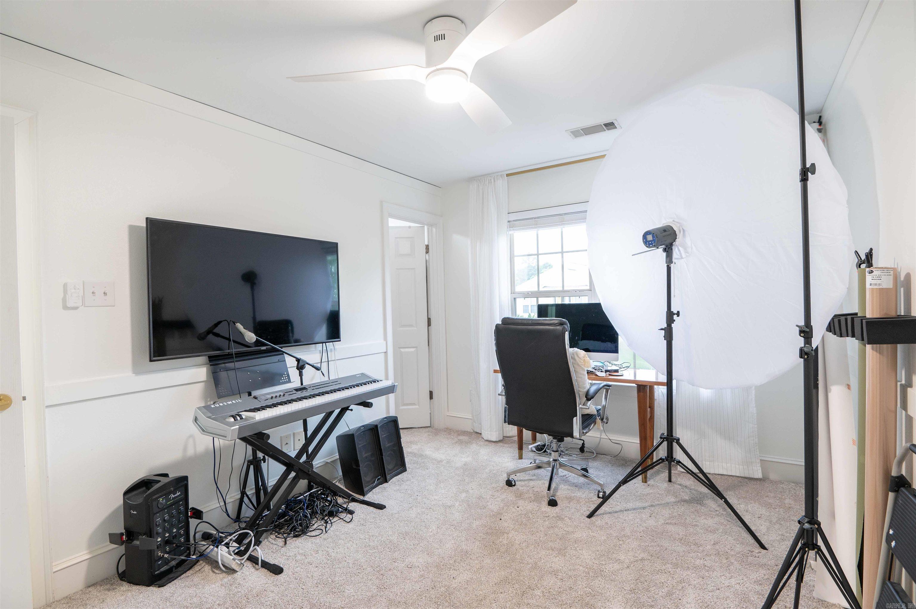WOODLANDS EDGE - Residential