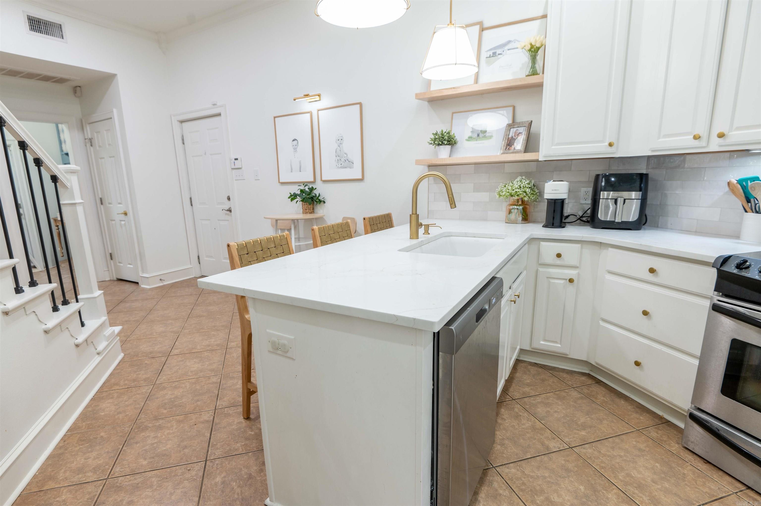 WOODLANDS EDGE - Residential