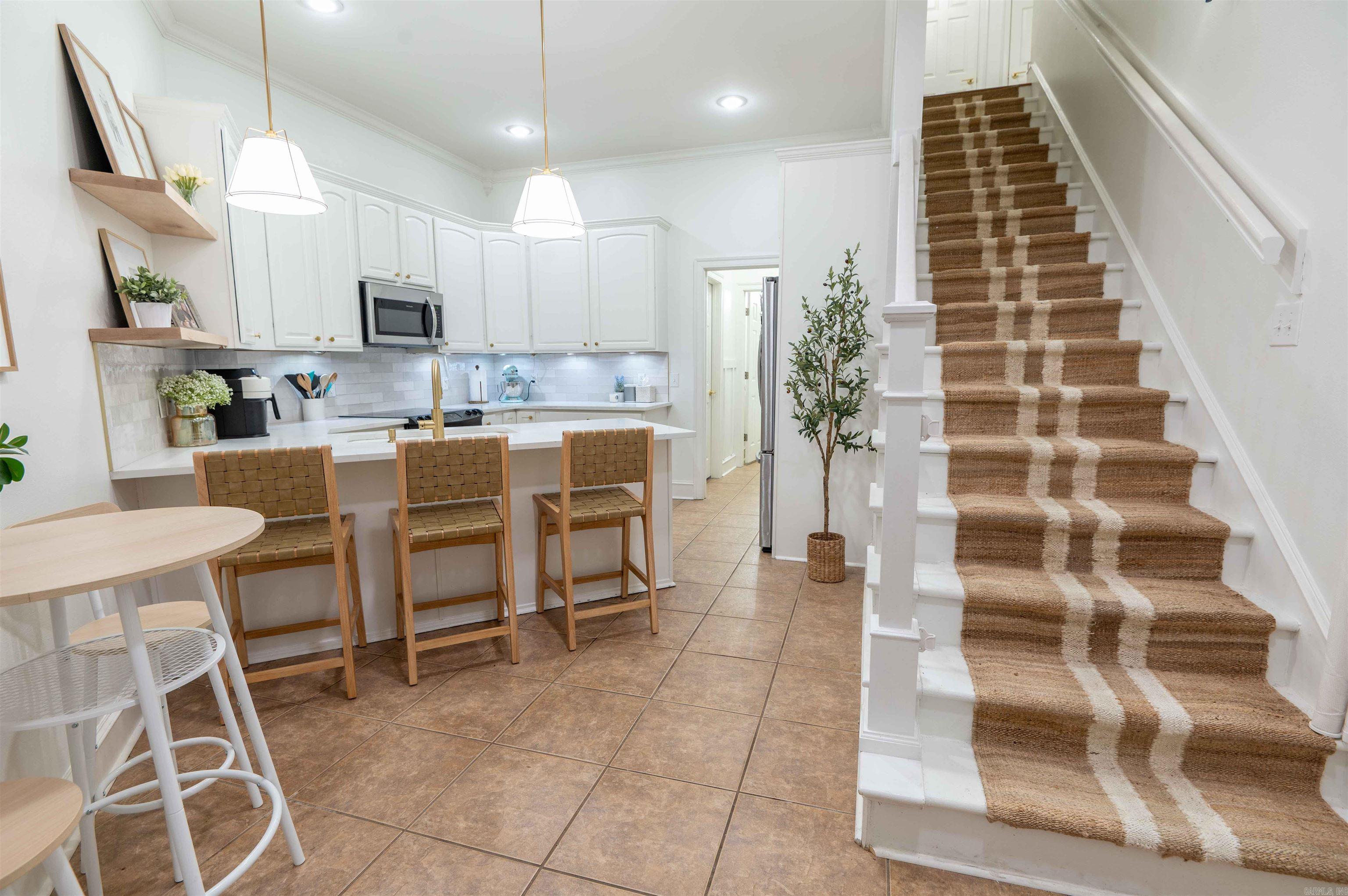 WOODLANDS EDGE - Residential