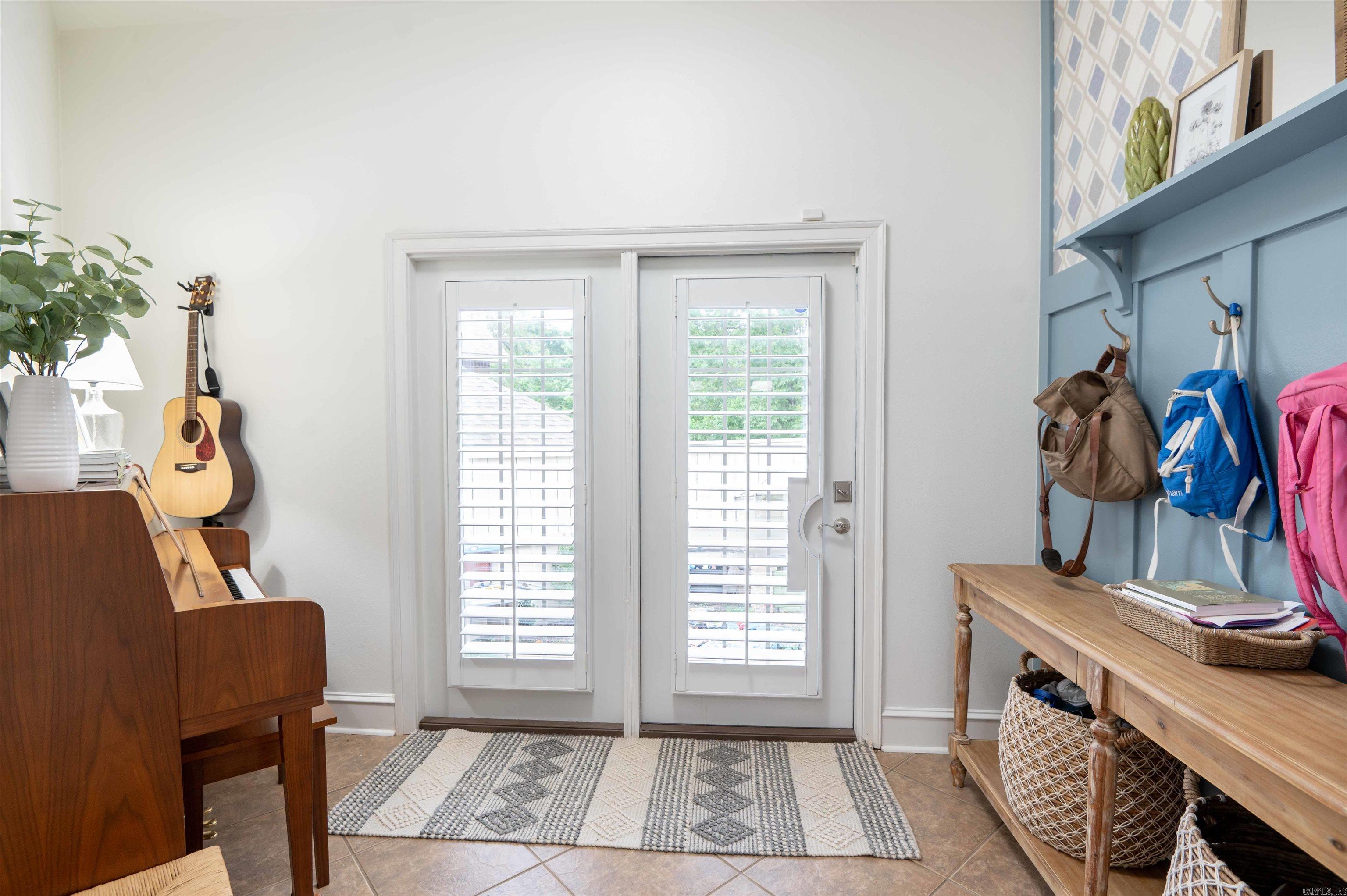 WOODLANDS EDGE - Residential