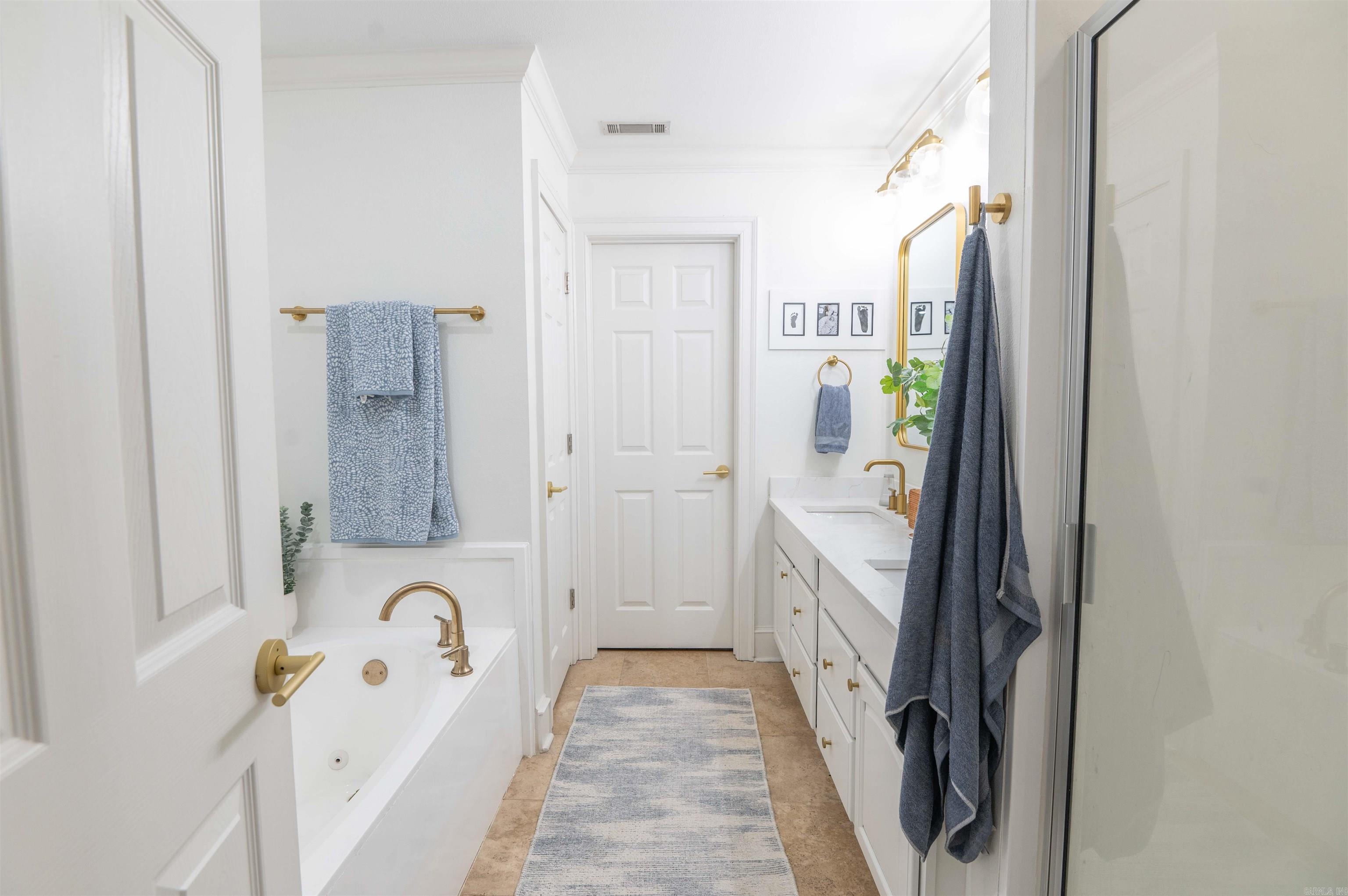 WOODLANDS EDGE - Residential