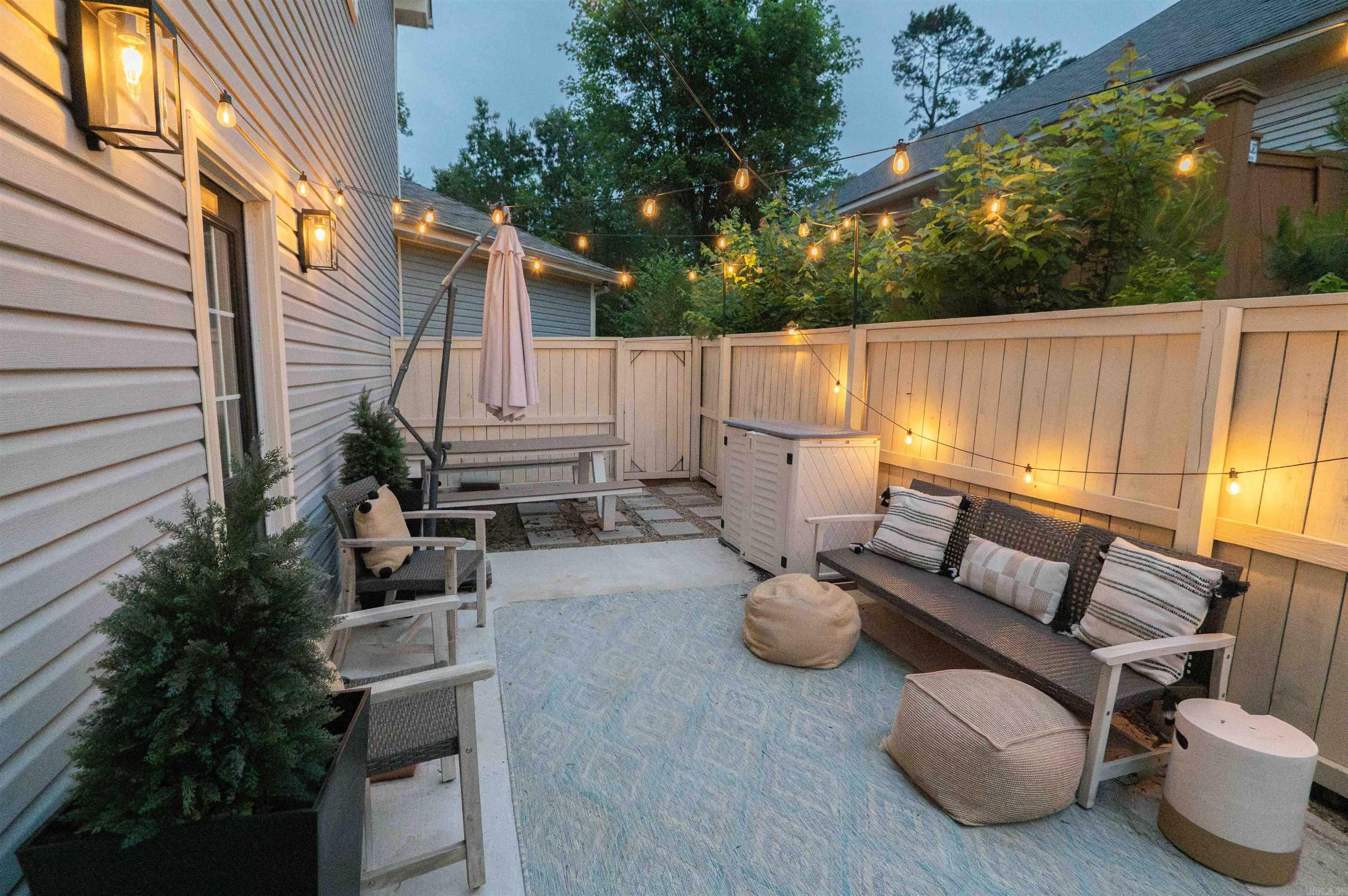 WOODLANDS EDGE - Residential