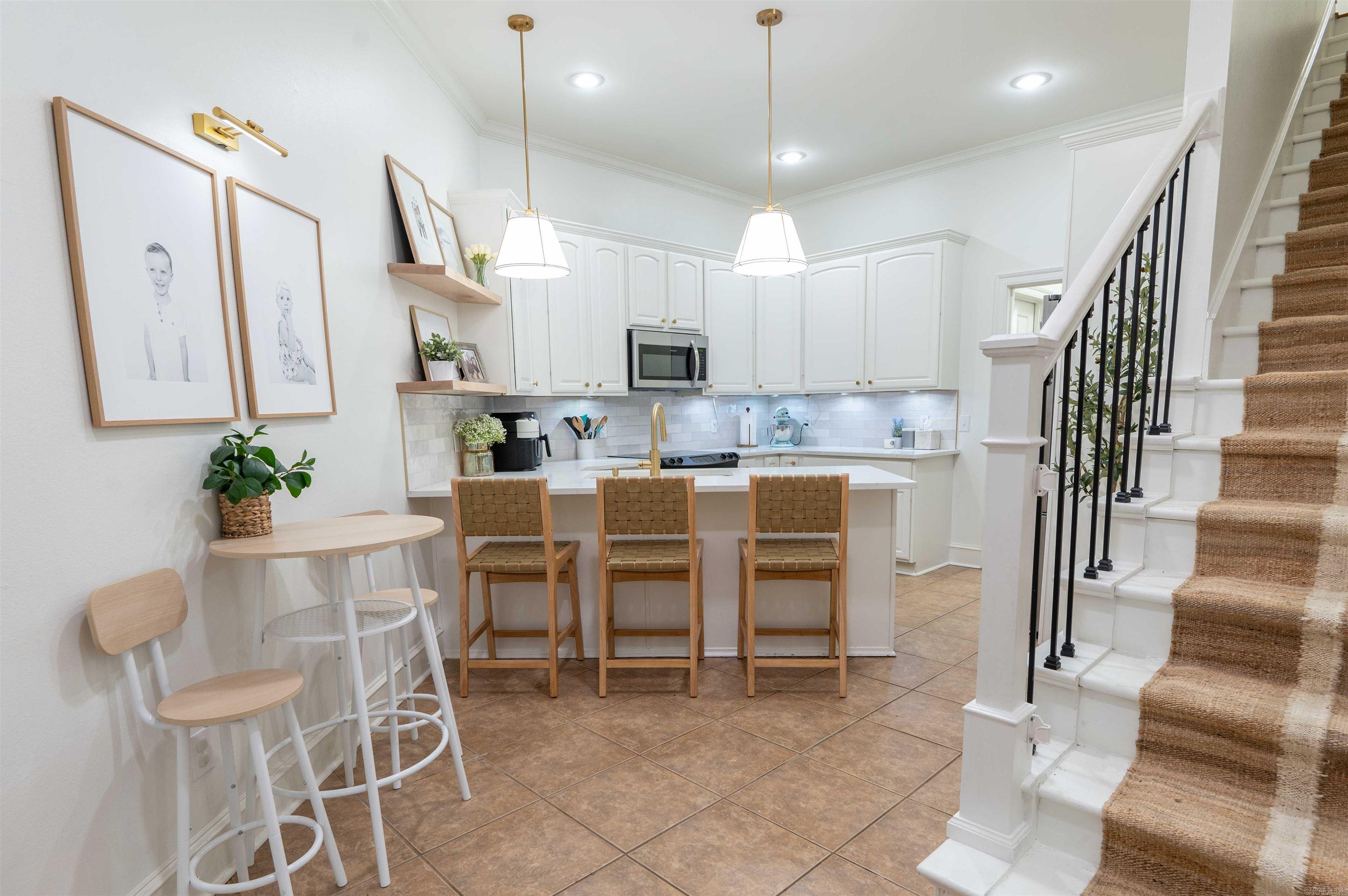 WOODLANDS EDGE - Residential