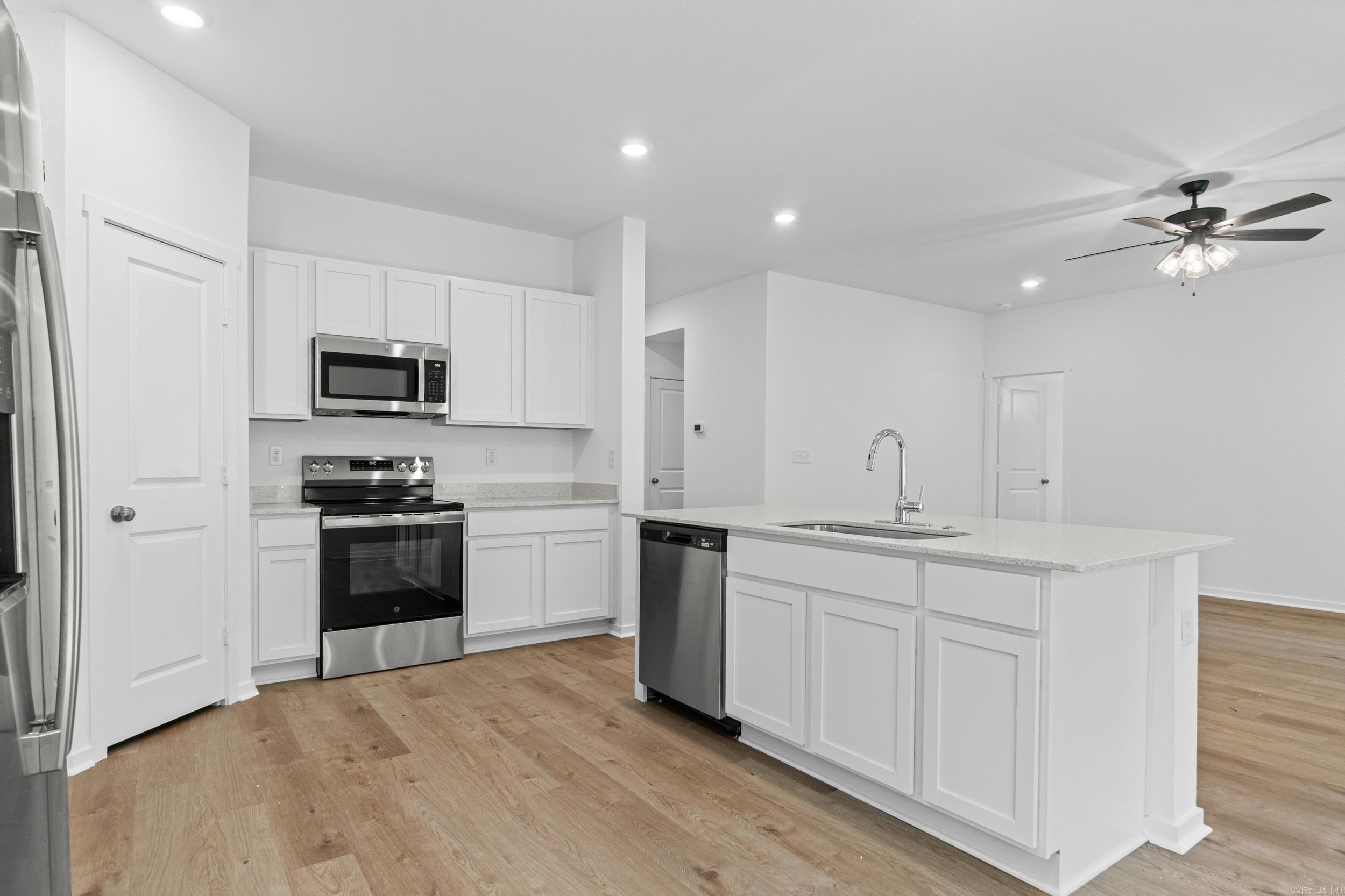 MIDLAND ESTATES PHASE 1 - Residential