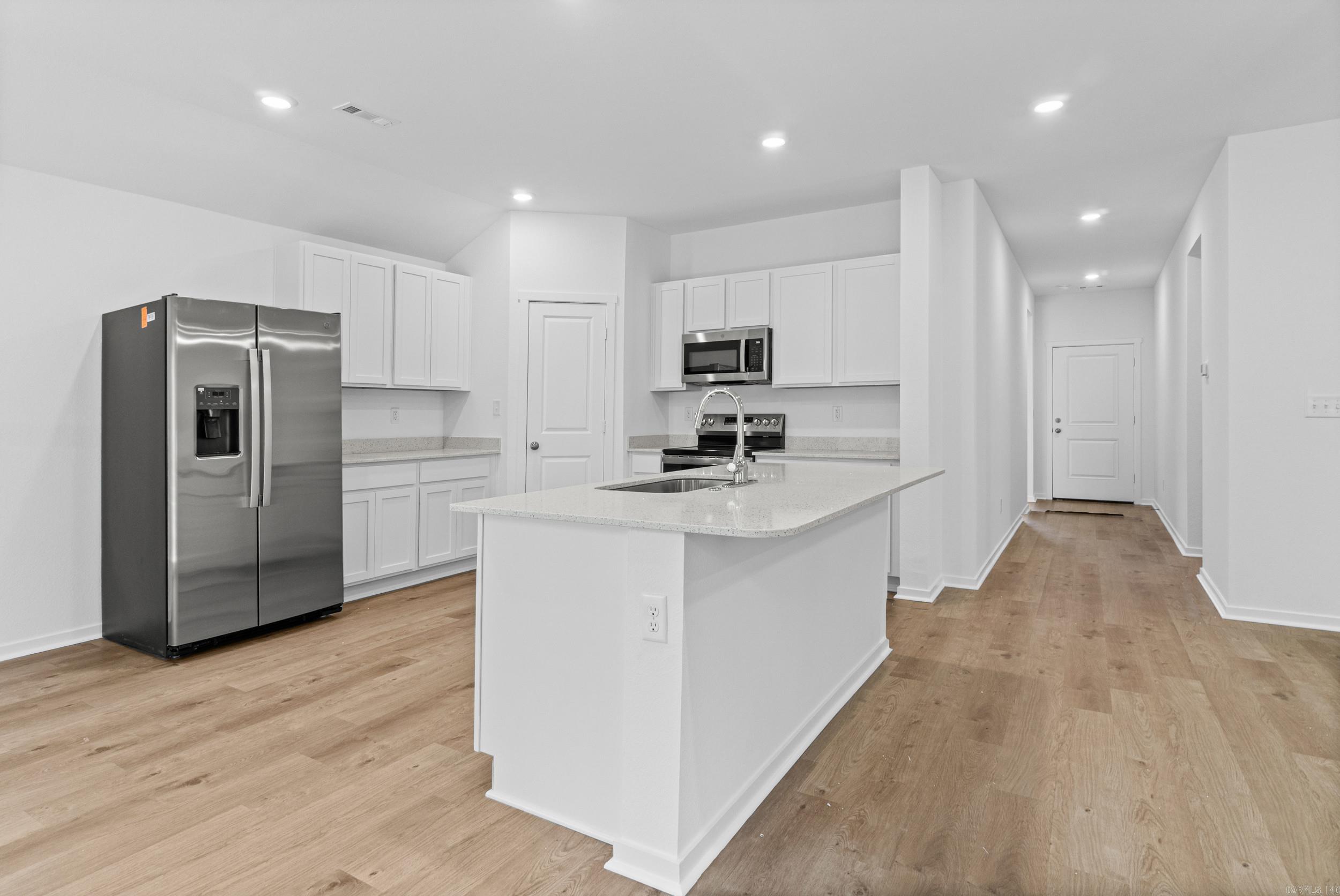 MIDLAND ESTATES PHASE 1 - Residential