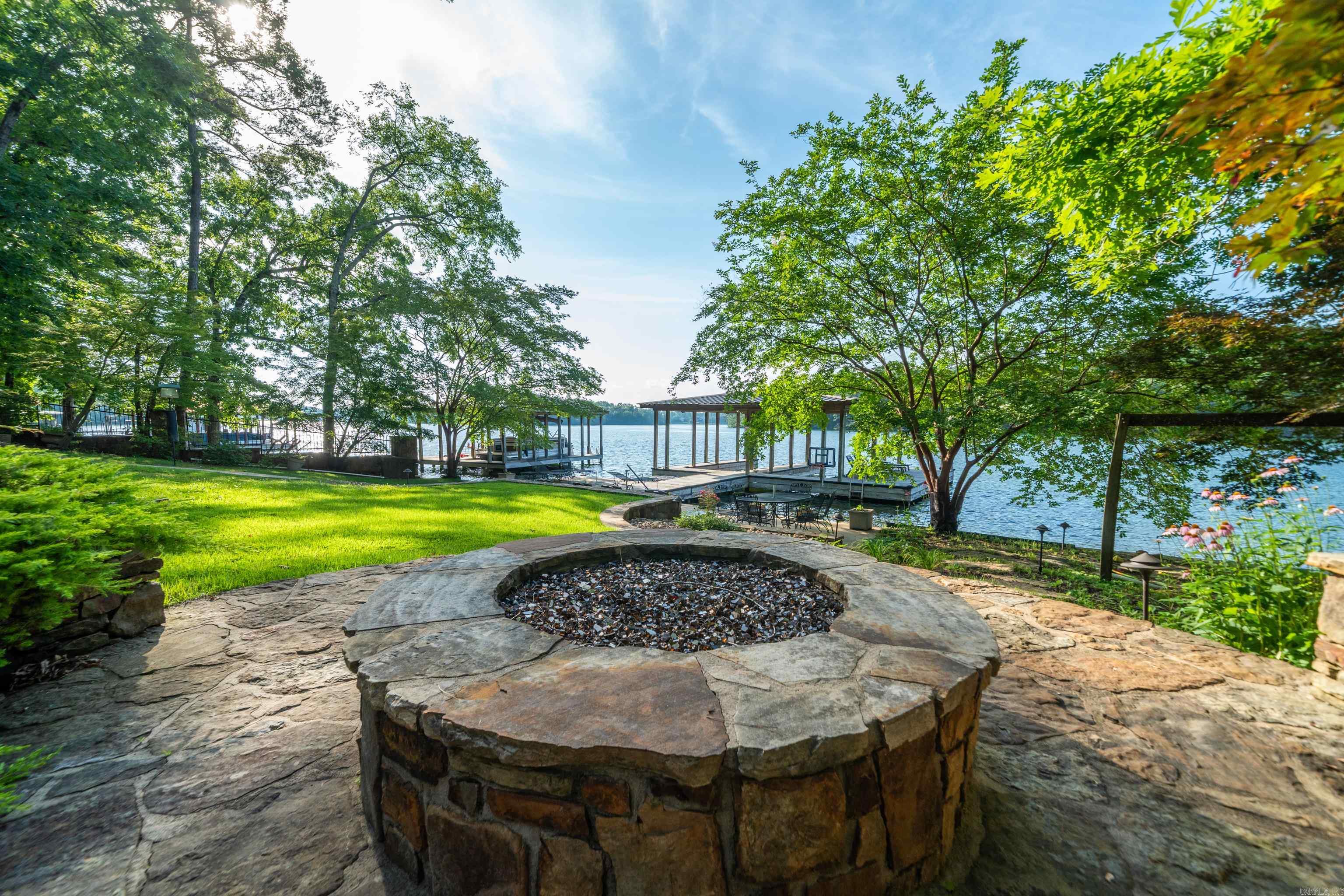 LONG POINT - Residential
