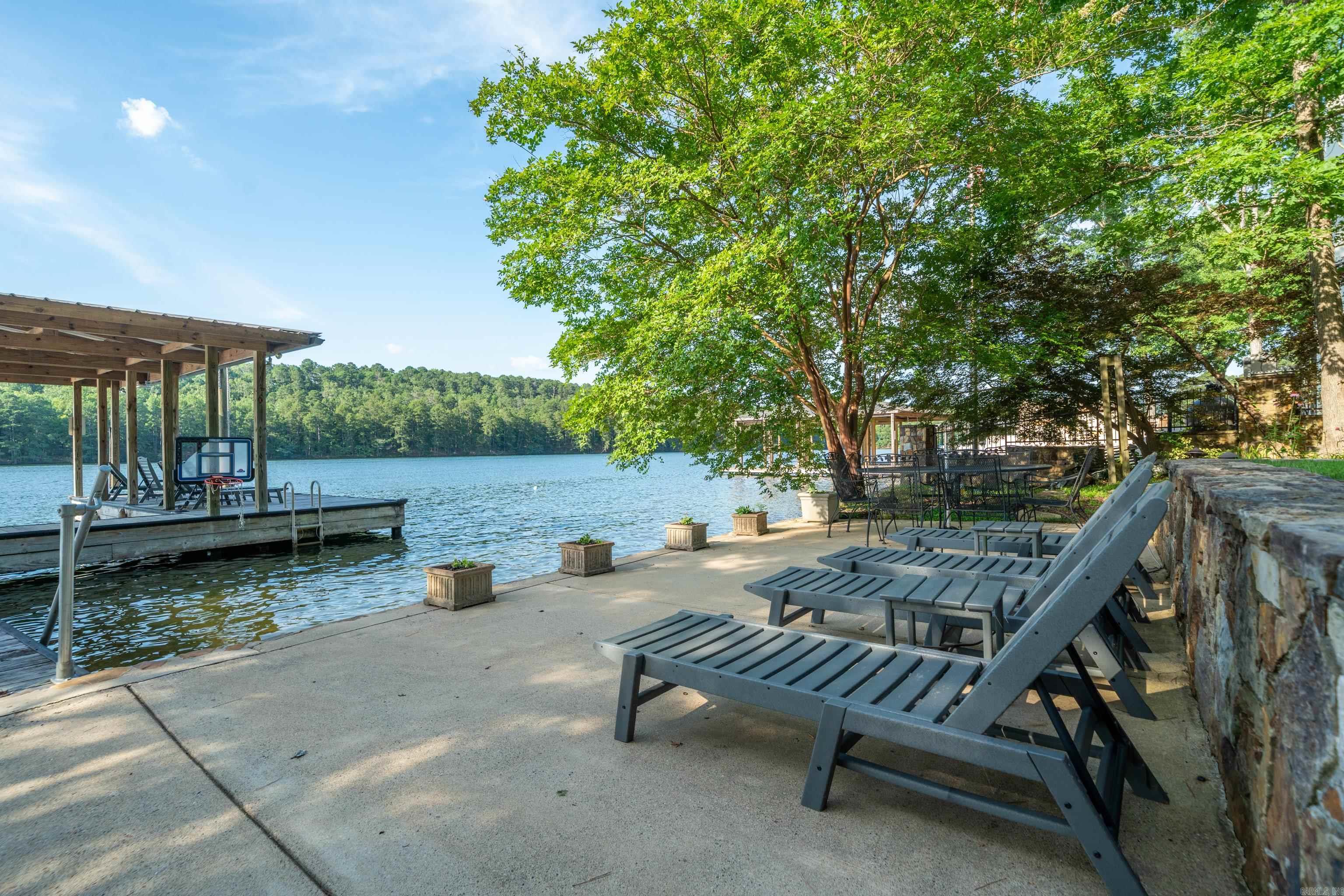 LONG POINT - Residential