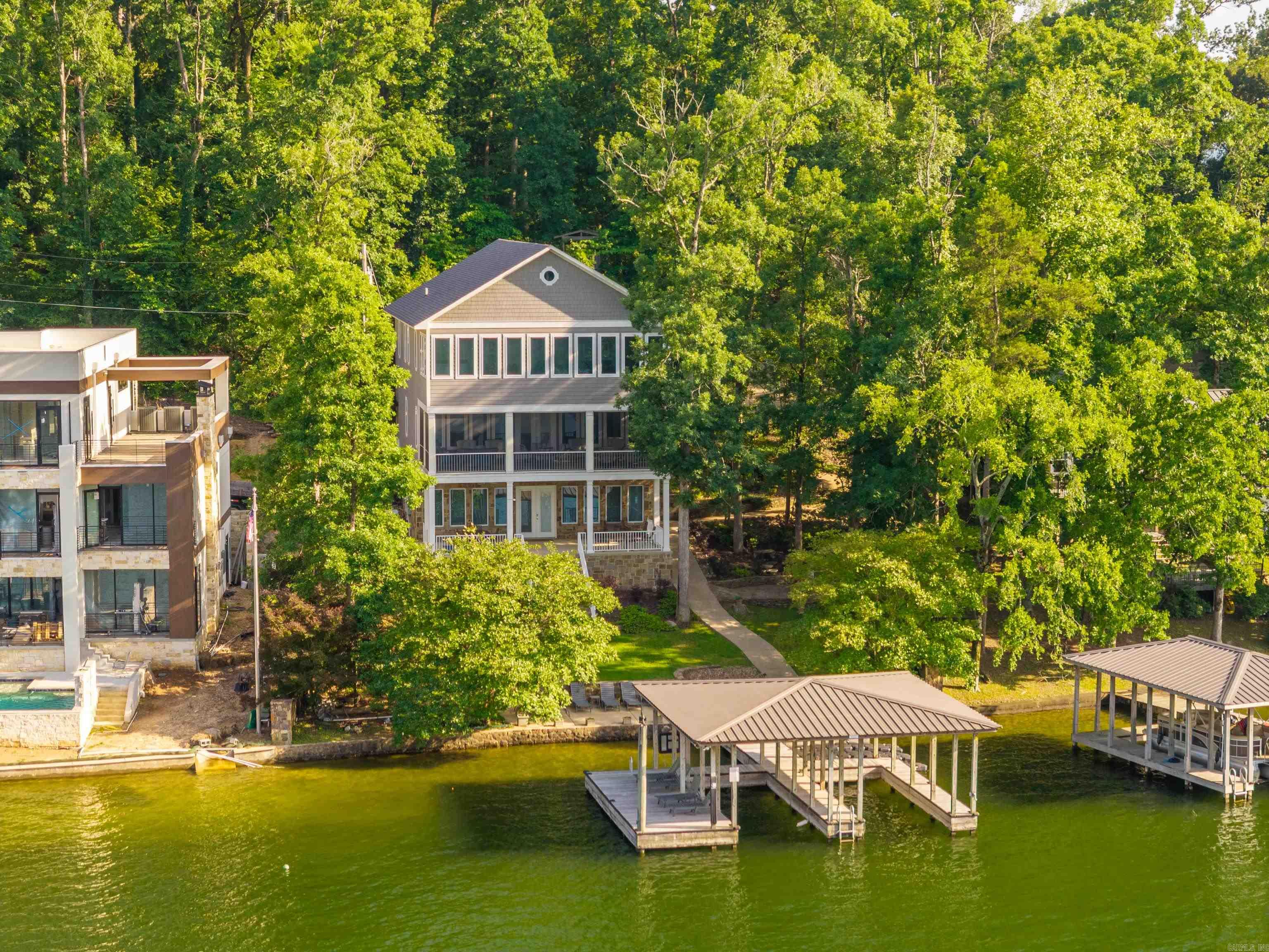 LONG POINT - Residential